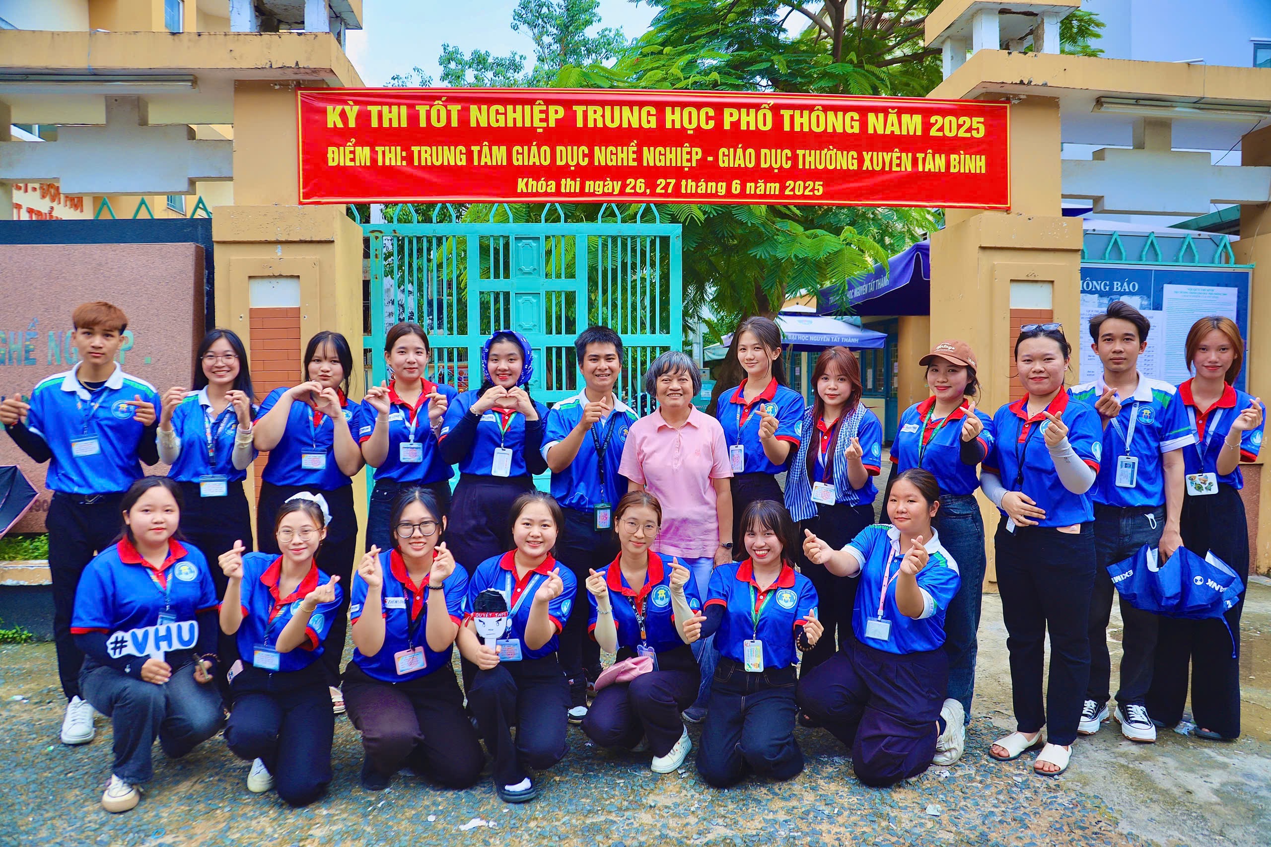 60 tuổi vẫn quyết đi thi để thực hiện ước mơ của mẹ 60 tuổi vẫn quyết đi thi để thực hiện ước mơ của mẹ