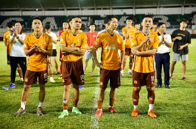 V-League chưa kịp nguội, HAGL đã sốt sắng làm những điều đặc biệt: Nói không với… rớt hạng!- Ảnh 1. V-League chưa kịp nguội, HAGL đã sốt sắng làm những điều đặc biệt: Nói không với… rớt hạng!- Ảnh 1.