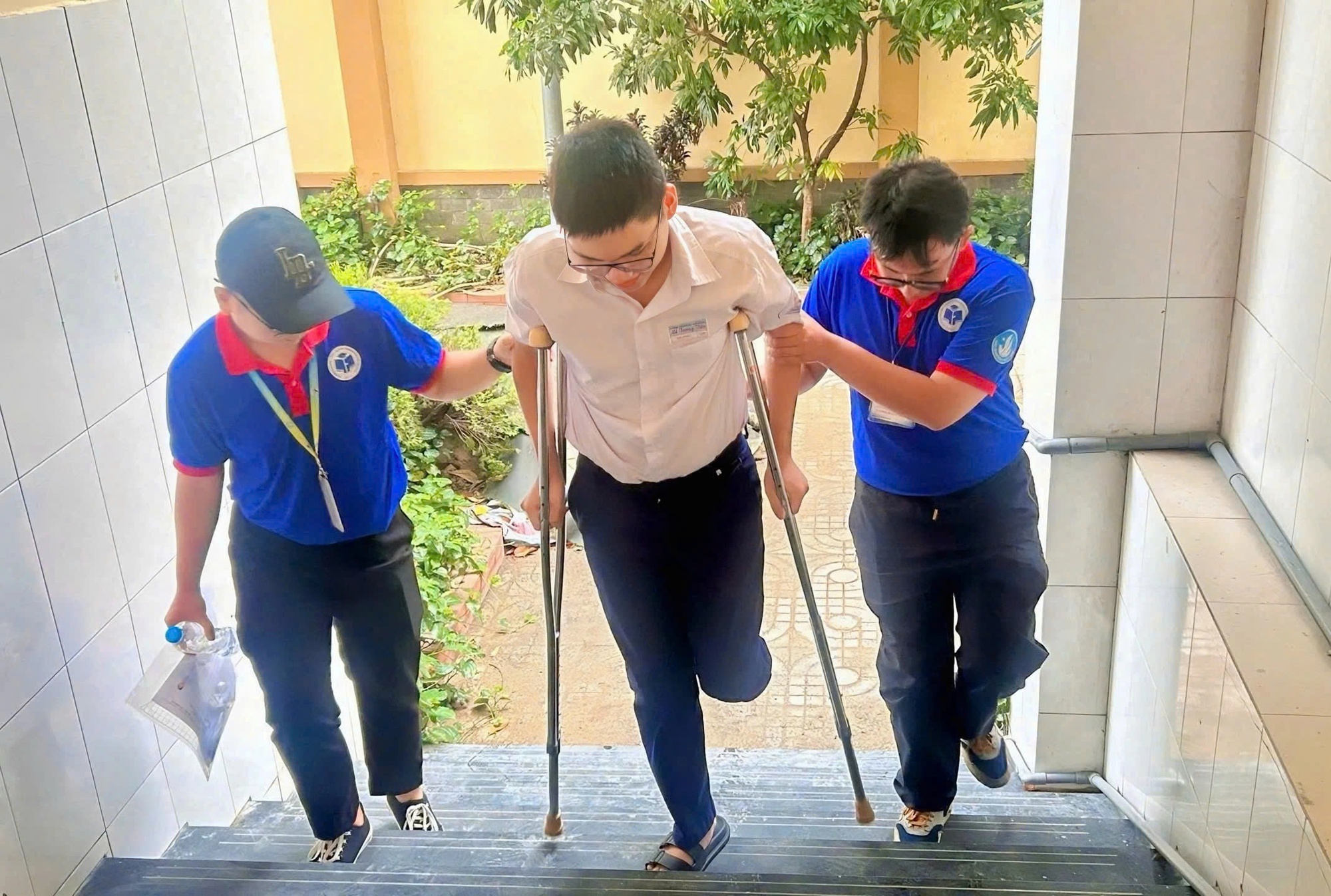 Biết ơn sự giúp đỡ hết lòng của các tình nguyện viên Biết ơn sự giúp đỡ hết lòng của các tình nguyện viên