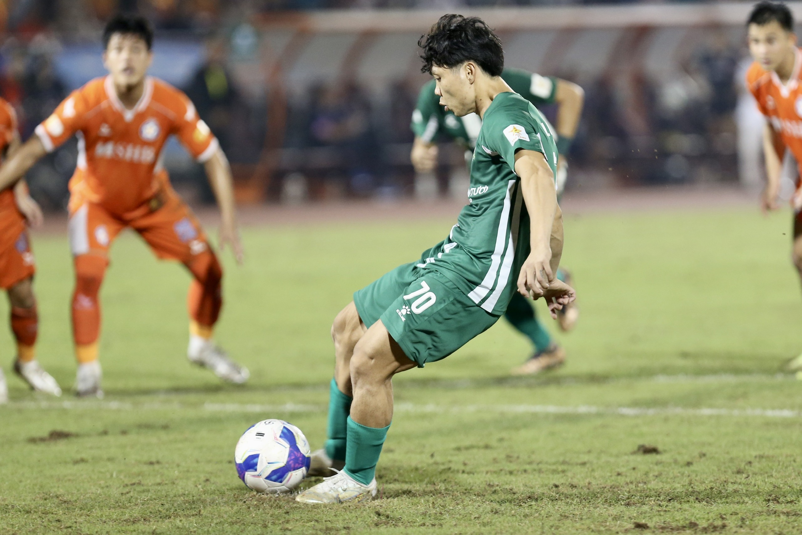 HLV đội Bình Phước tiếc ngẩn ngơ: 'Nếu Công Phượng ghi bàn, cục diện sẽ  khác'