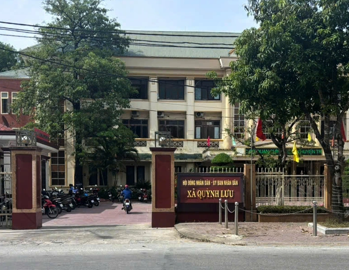11 cán bộ, công chức ở Nghệ An trở lại làm việc sau 7 tháng nghỉ hưu