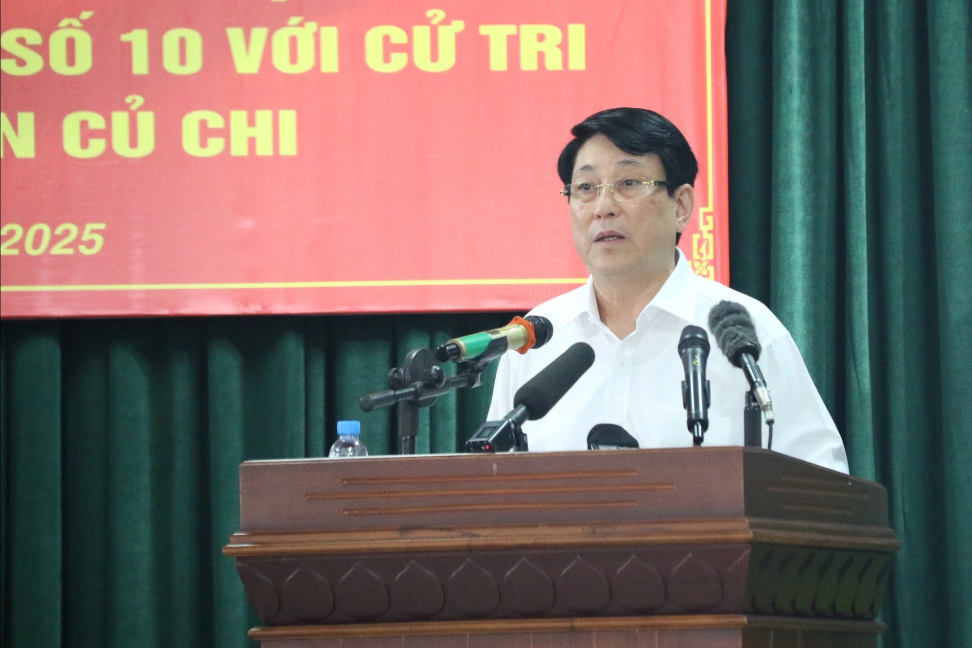 Chủ tịch nước Lương Cường: Tinh gọn bộ máy để phục vụ nhân dân tốt hơn- Ảnh 2. Chủ tịch nước Lương Cường: Tinh gọn bộ máy để phục vụ nhân dân tốt hơn- Ảnh 2.