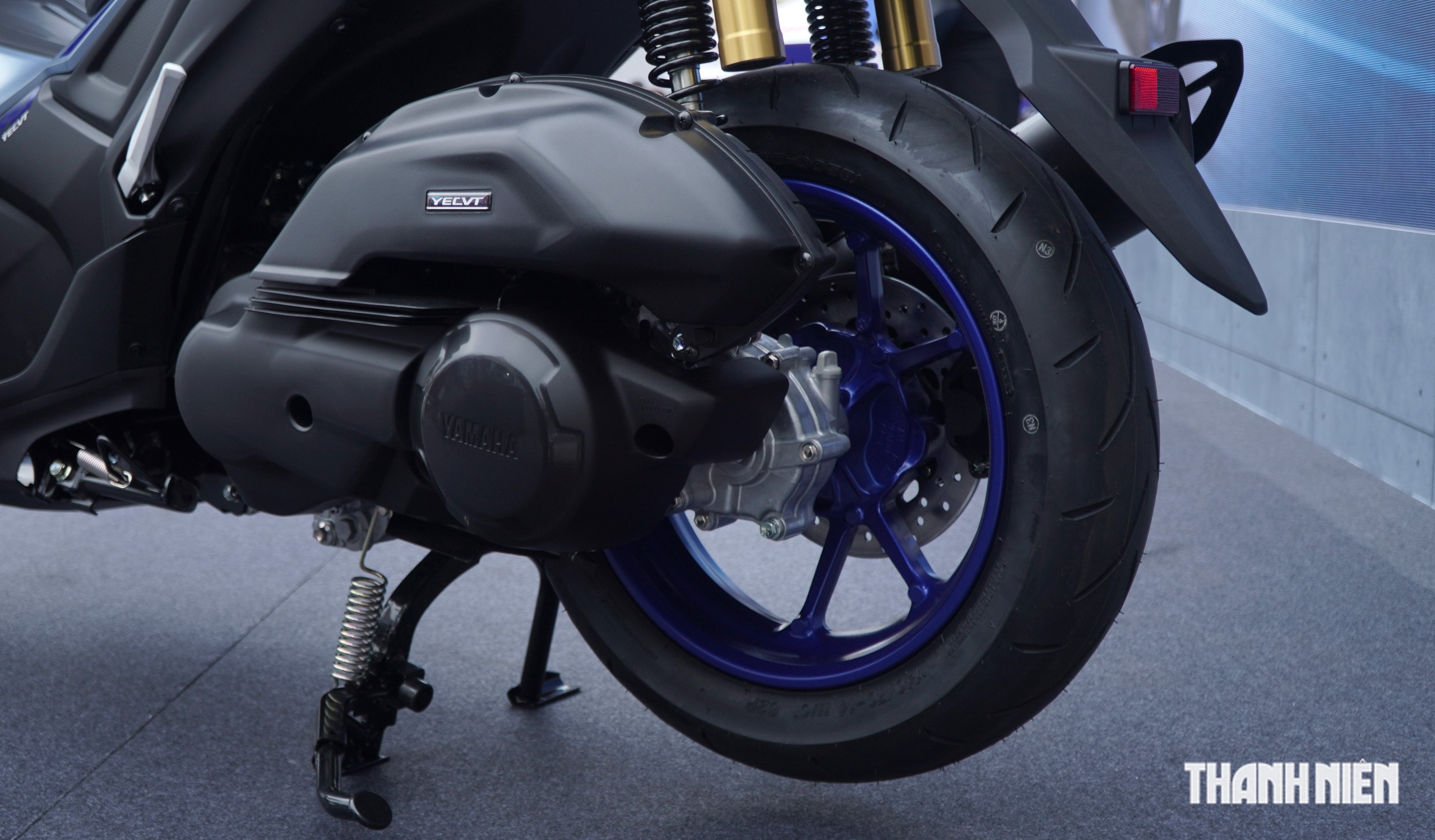 Giá cao hơn, Yamaha NVX thế hệ mới có gì 'đấu' Honda Air Blade 160 - Ảnh 12.