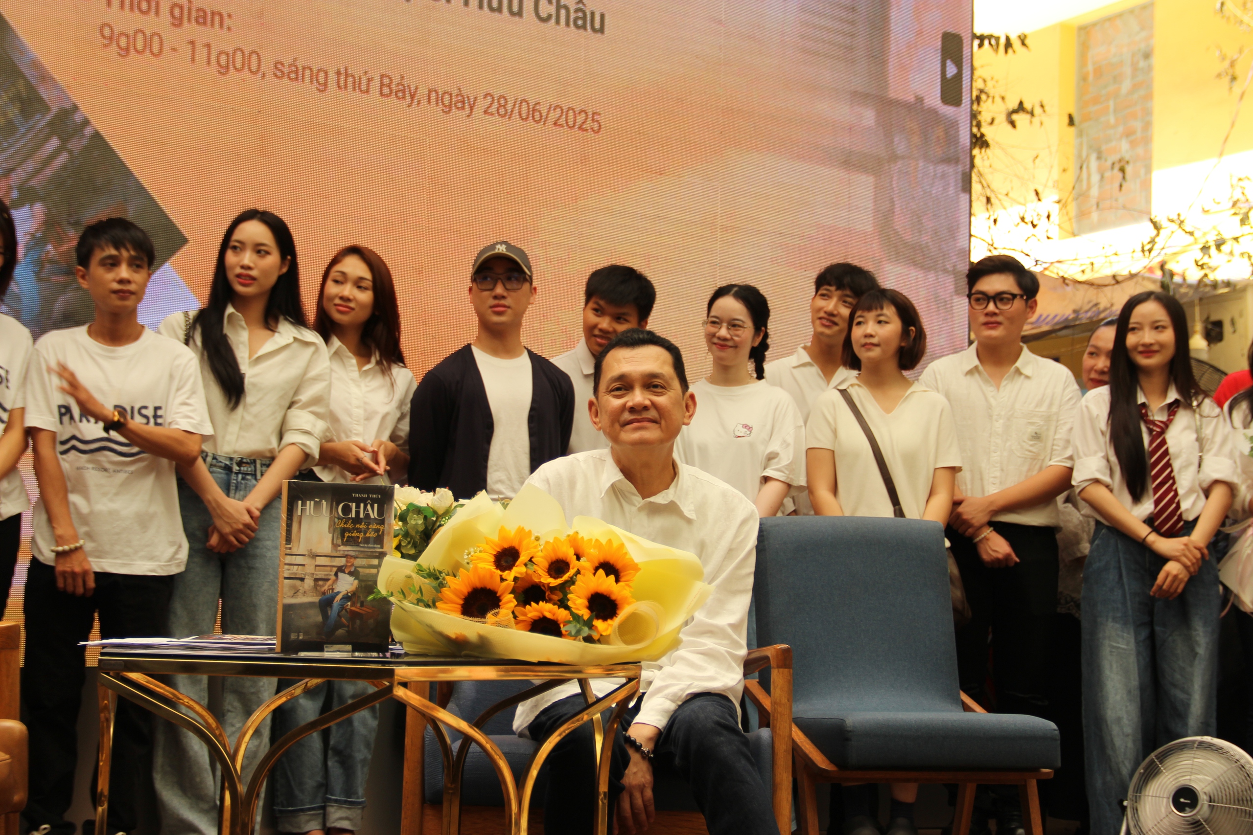 Artis Berjasa Huu Chau:  NSƯT Hữu Châu: