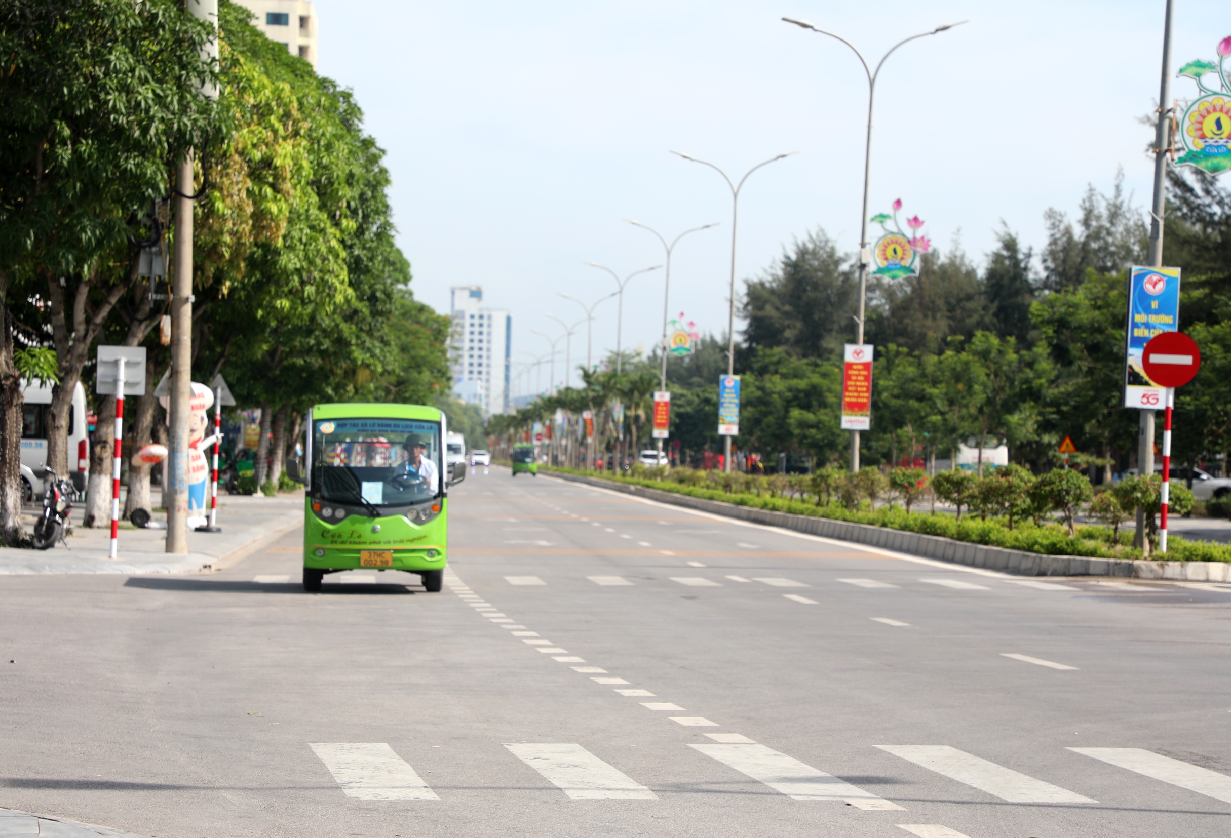 Xe điện ở Cửa Lò trước nguy cơ 'khai tử'- Ảnh 2. Xe điện ở Cửa Lò trước nguy cơ 'khai tử'- Ảnh 2.