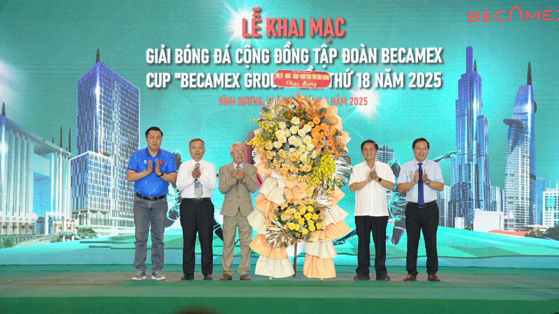 Gần 200 đội tranh tài giải bóng đá cộng đồng Tập đoàn Becamex 2025 Gần 200 đội tranh tài giải bóng đá cộng đồng Tập đoàn Becamex 2025