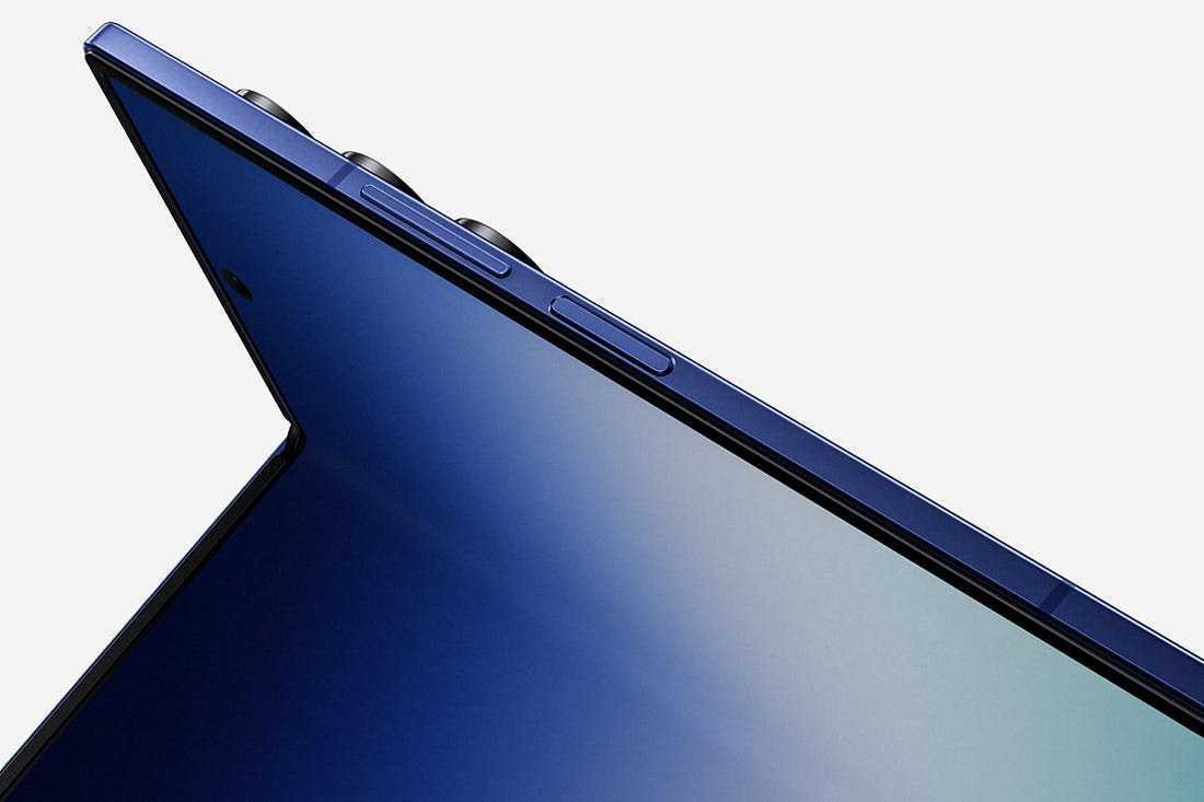 Galaxy Z Fold 7 'cải lùi' về camera đục lỗ, từ bỏ công nghệ tương lai - Ảnh 1.