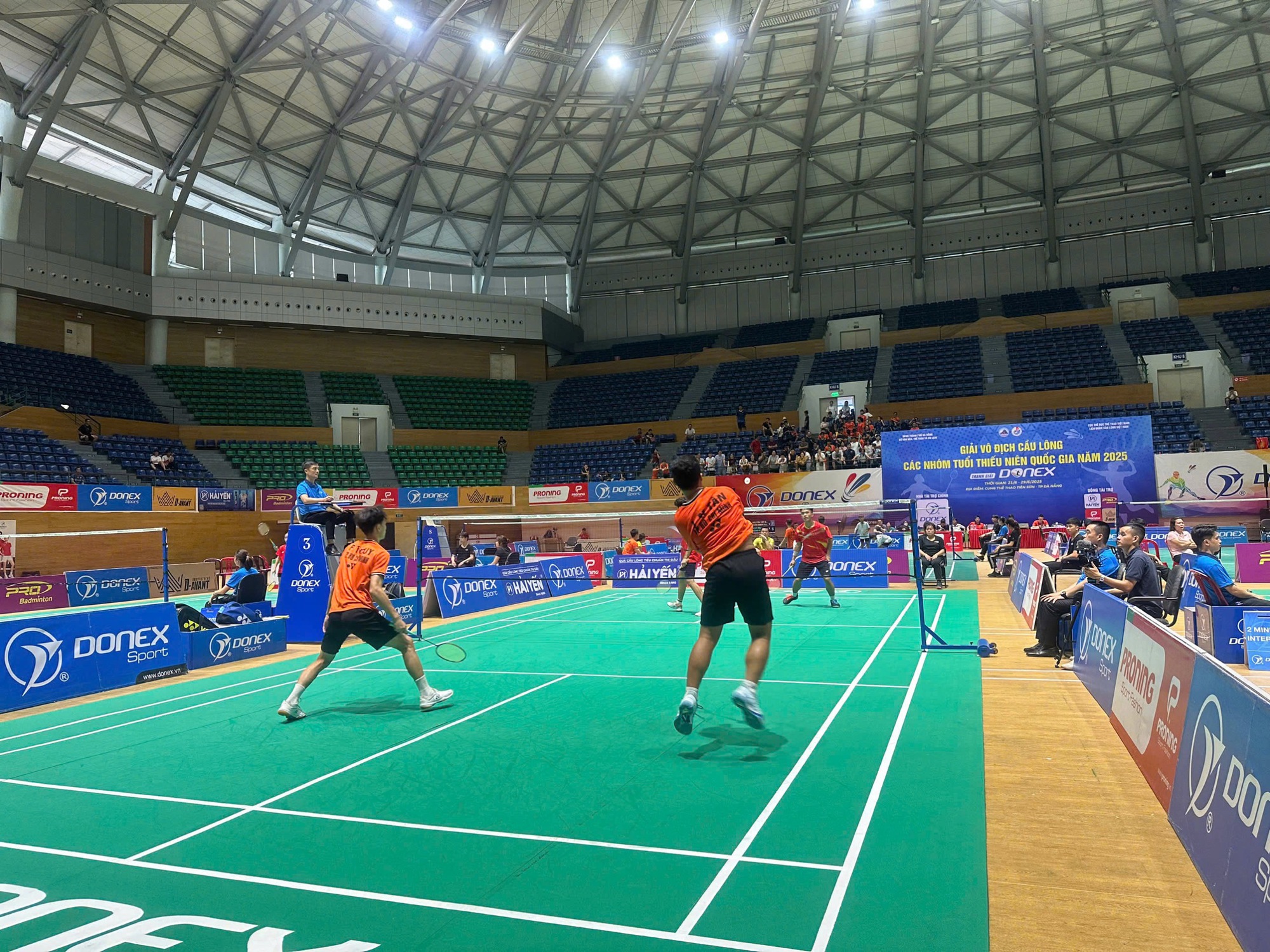 Ho Či Minovo Město na národním turnaji mládeže v badmintonu získalo 5 zlatých medailí - Foto 4. TP.HCM xuất sắc giành 5 HCV giải cầu lông các nhóm tuổi thiếu niên quốc gia- Ảnh 4.