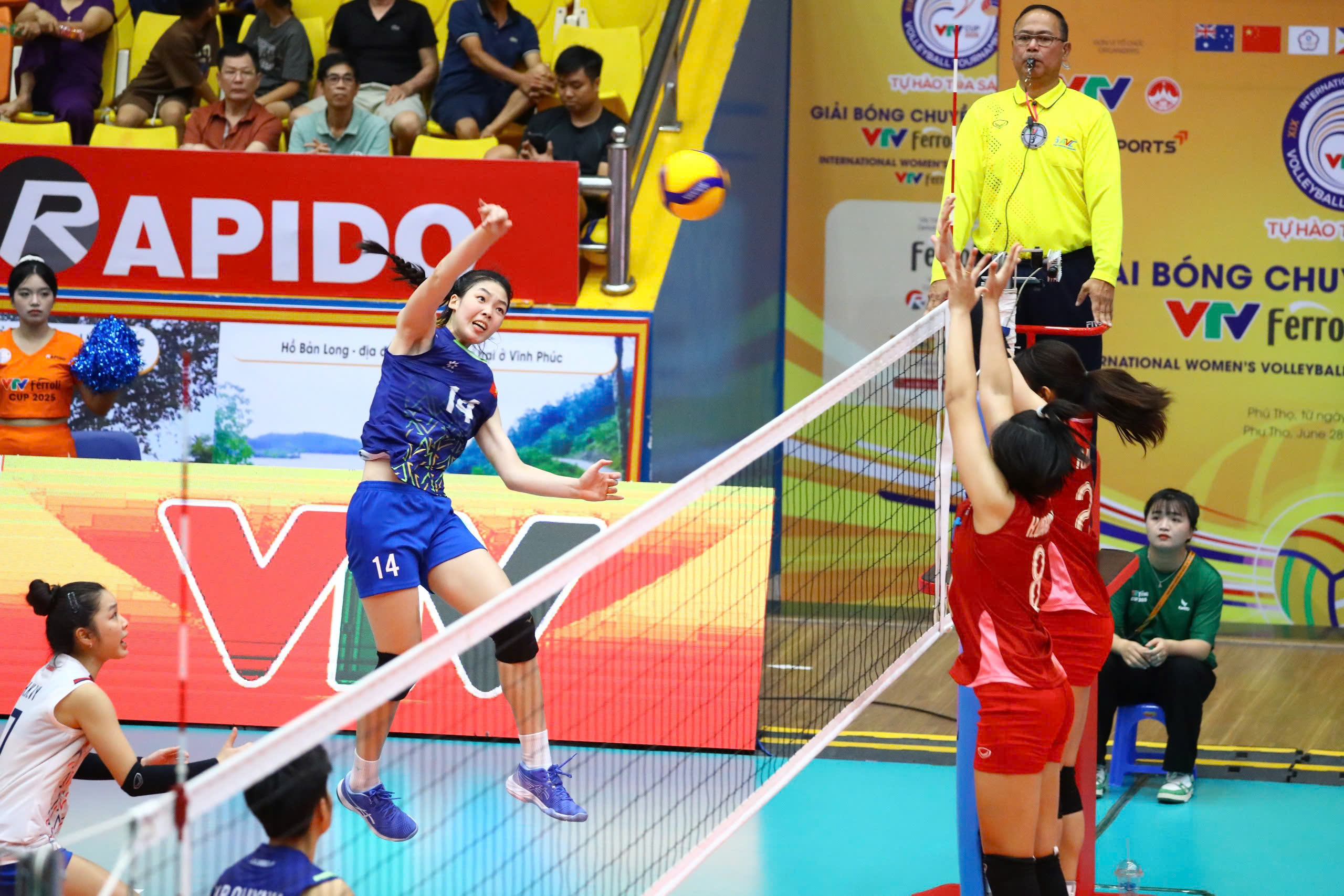 Lịch thi đấu, trực tiếp giải bóng chuyền VTV Cup hôm nay: U.21 Việt Nam vượt núi- Ảnh 1. Lịch thi đấu, trực tiếp giải bóng chuyền VTV Cup hôm nay: U.21 Việt Nam vượt núi- Ảnh 1.