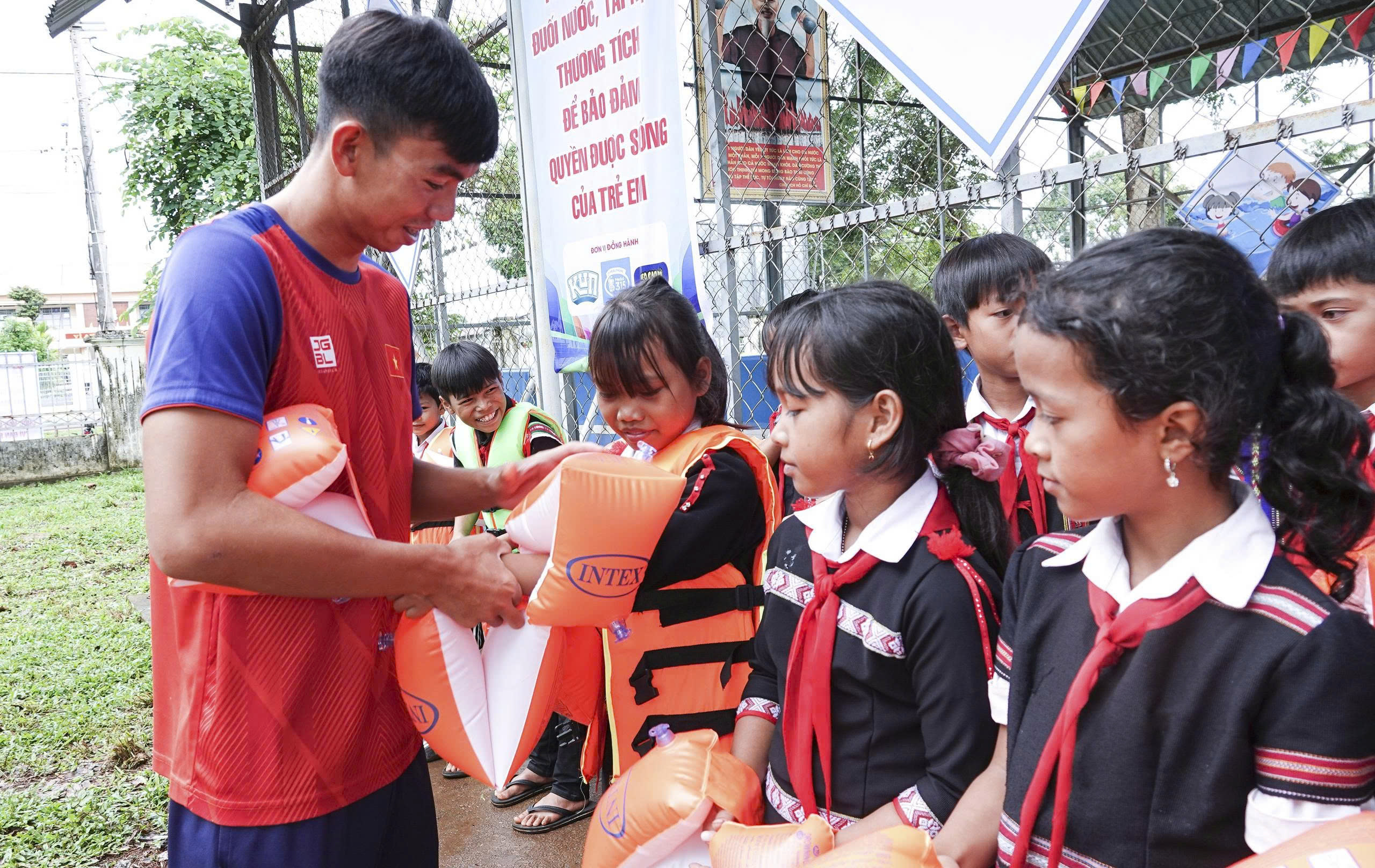 Phòng chống đuối nước, chuyện không bao giờ cũ: Những giải pháp khả thi- Ảnh 1. Phòng chống đuối nước, chuyện không bao giờ cũ: Những giải pháp khả thi- Ảnh 1.