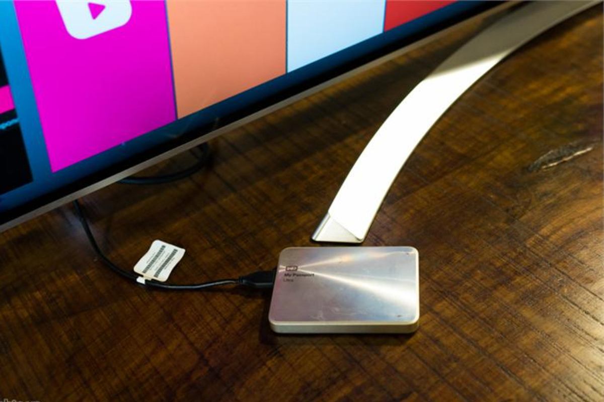 Những phụ kiện Smart TV người dùng nên xem xét - Ảnh 2.