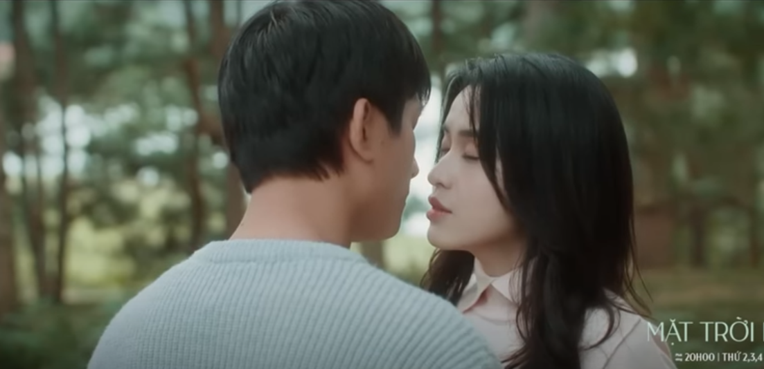 ‘Mặt trời lạnh’ tập 2: Mai Ly gặp lại tình cũ nên ‘bắt cá hai tay’? - Ảnh 1.