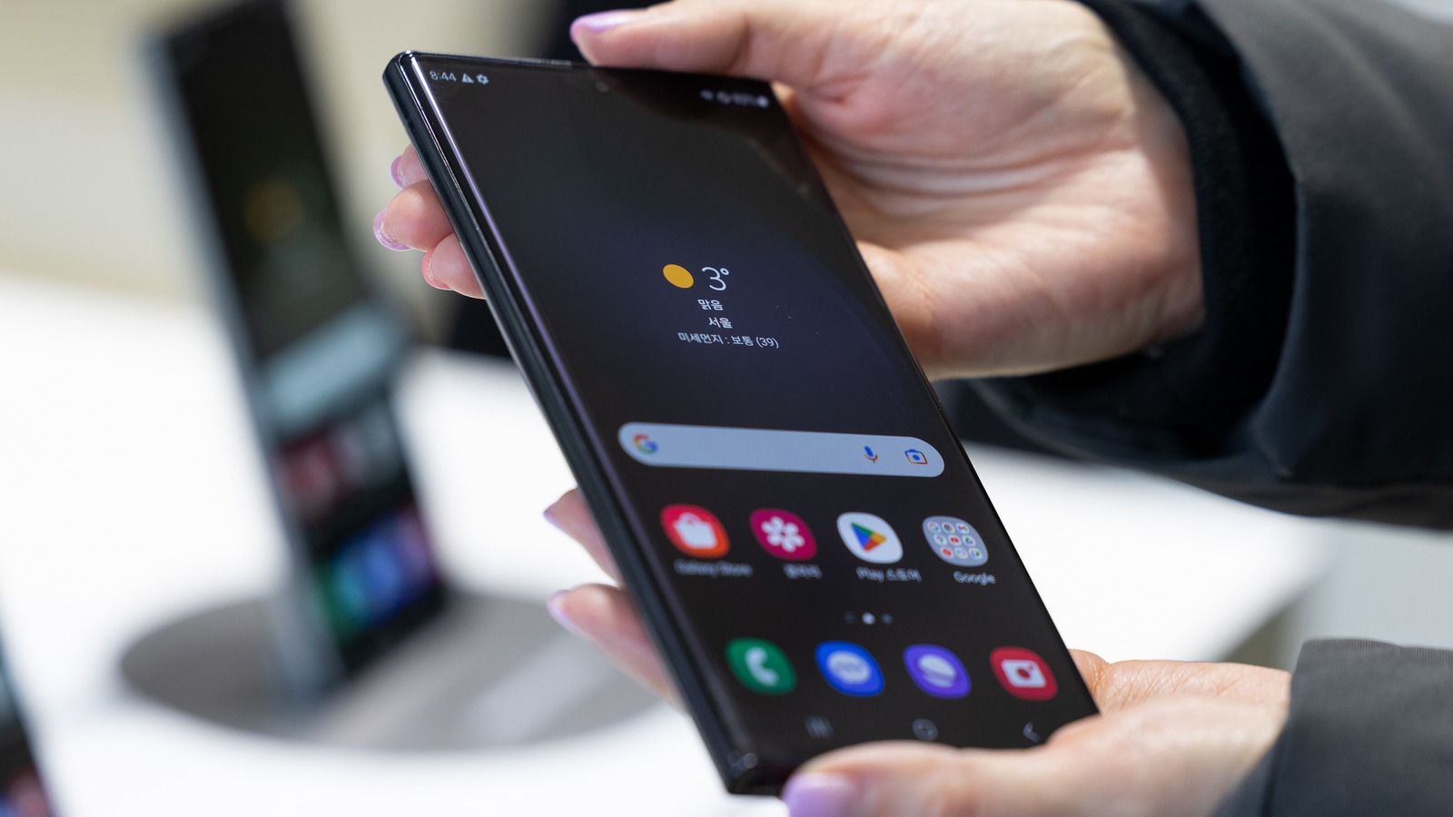 Nhiều thiết bị Galaxy đời cũ chuẩn bị 'đón' One UI 8 beta - Ảnh 1.