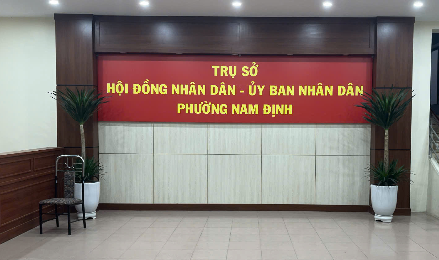 Trụ sở Đảng ủy, UBND TP.Nam Định đổi tên thành phường Nam Định- Ảnh 1. Trụ sở Đảng ủy, UBND TP.Nam Định đổi tên thành phường Nam Định- Ảnh 1.