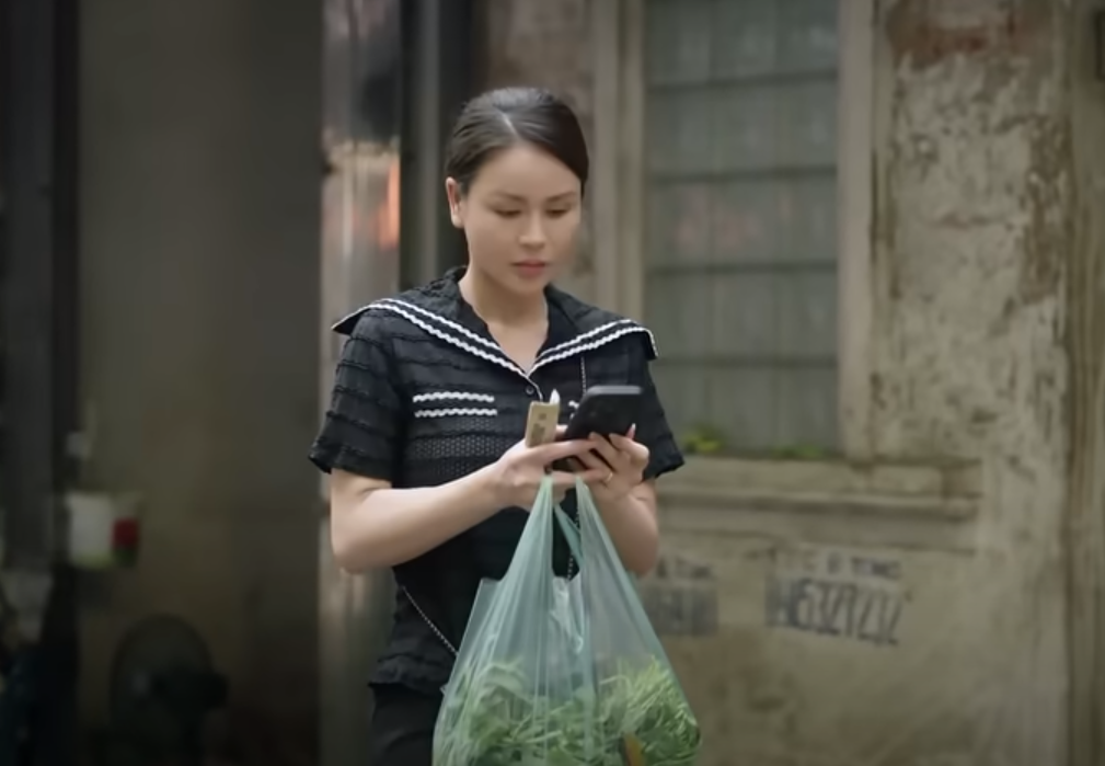 ‘Dịu dàng màu nắng’ tập 20: Lan Anh quay lại với nhân tình cũ? - Ảnh 1.