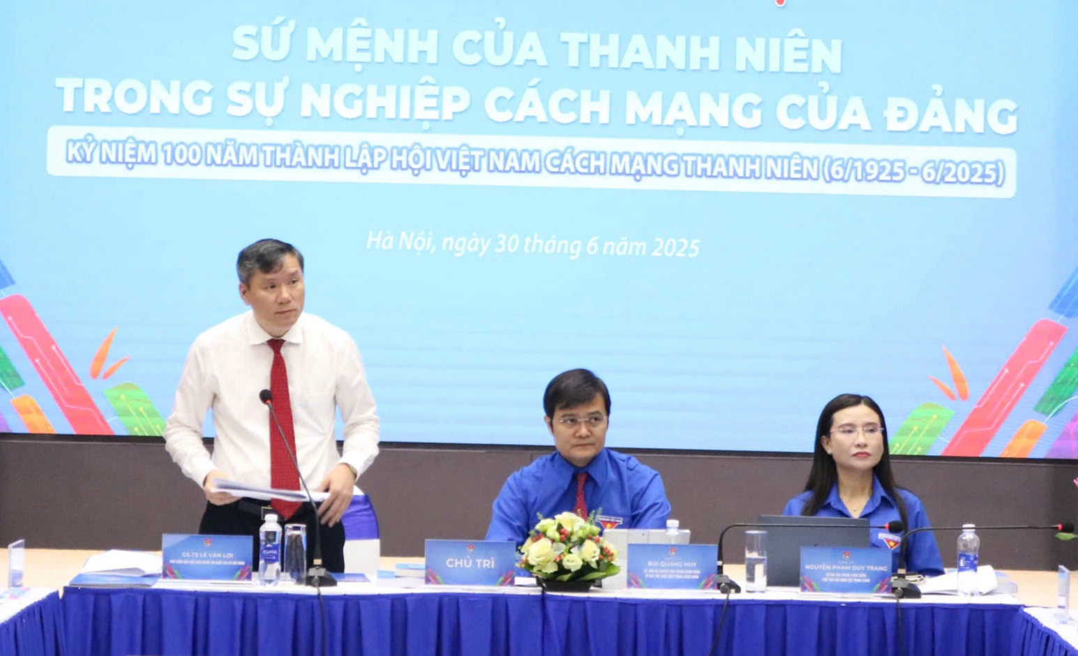 Lý tưởng thanh niên: Cống hiến và hy sinh trong sự nghiệp cách mạng - Ảnh 3. Lý tưởng thanh niên: Cống hiến và hy sinh trong sự nghiệp cách mạng - Ảnh 3.