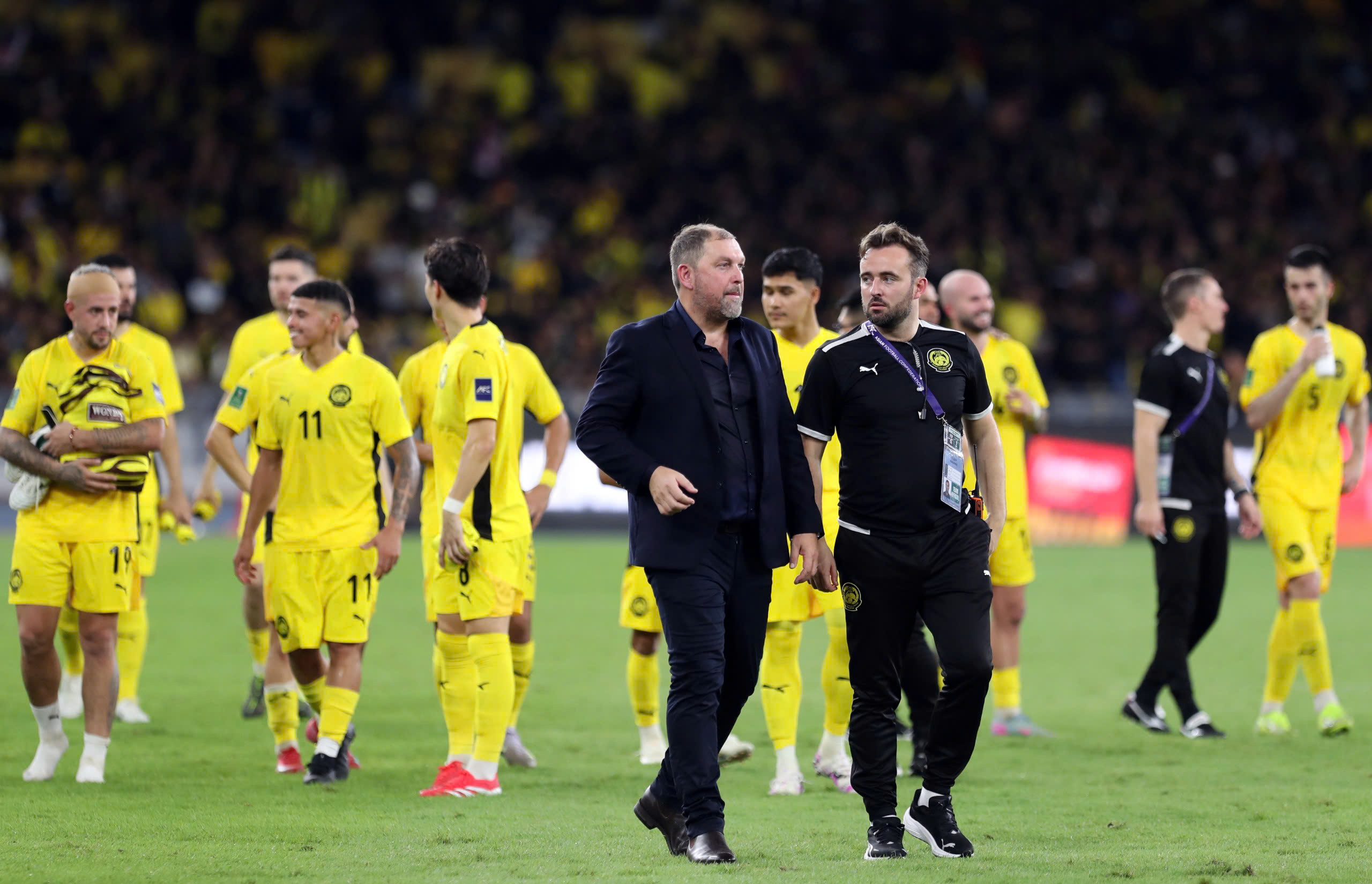 Chủ tịch FAM bị ‘đá ghế’, đội tuyển Malaysia biến động lớn, FIFA sẽ cấm vận?- Ảnh 1. Chủ tịch FAM bị ‘đá ghế’, đội tuyển Malaysia biến động lớn, FIFA sẽ cấm vận?- Ảnh 1.