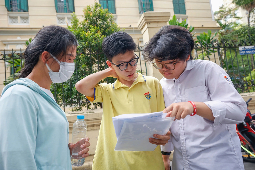 Tuyển sinh ĐH 2025: Nguy cơ bất công từ đề thi tiếng Anh khó - Ảnh 1.