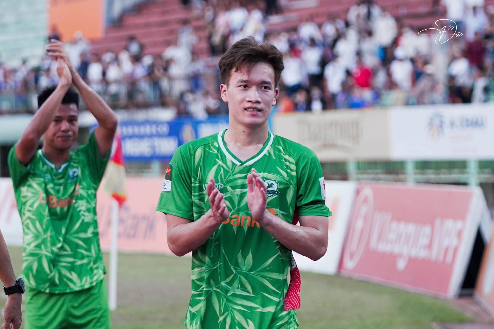 Hoang Duc hat in der ersten Liga keine Konkurrenten, wird der beste Spieler der V-League als ausländischer Spieler bezeichnet? - Foto 2. Hoàng Đức khó có đối thủ ở hạng nhất, cầu thủ xuất sắc nhất V-League gọi tên ngoại binh chăng?- Ảnh 2.
