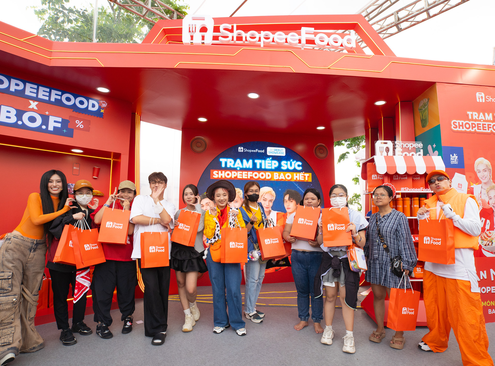 ShopeeFood 'khuấy động' mùa hè: Từ ưu đãi món ngon đến đại tiệc cảm xúc- Ảnh 2.
