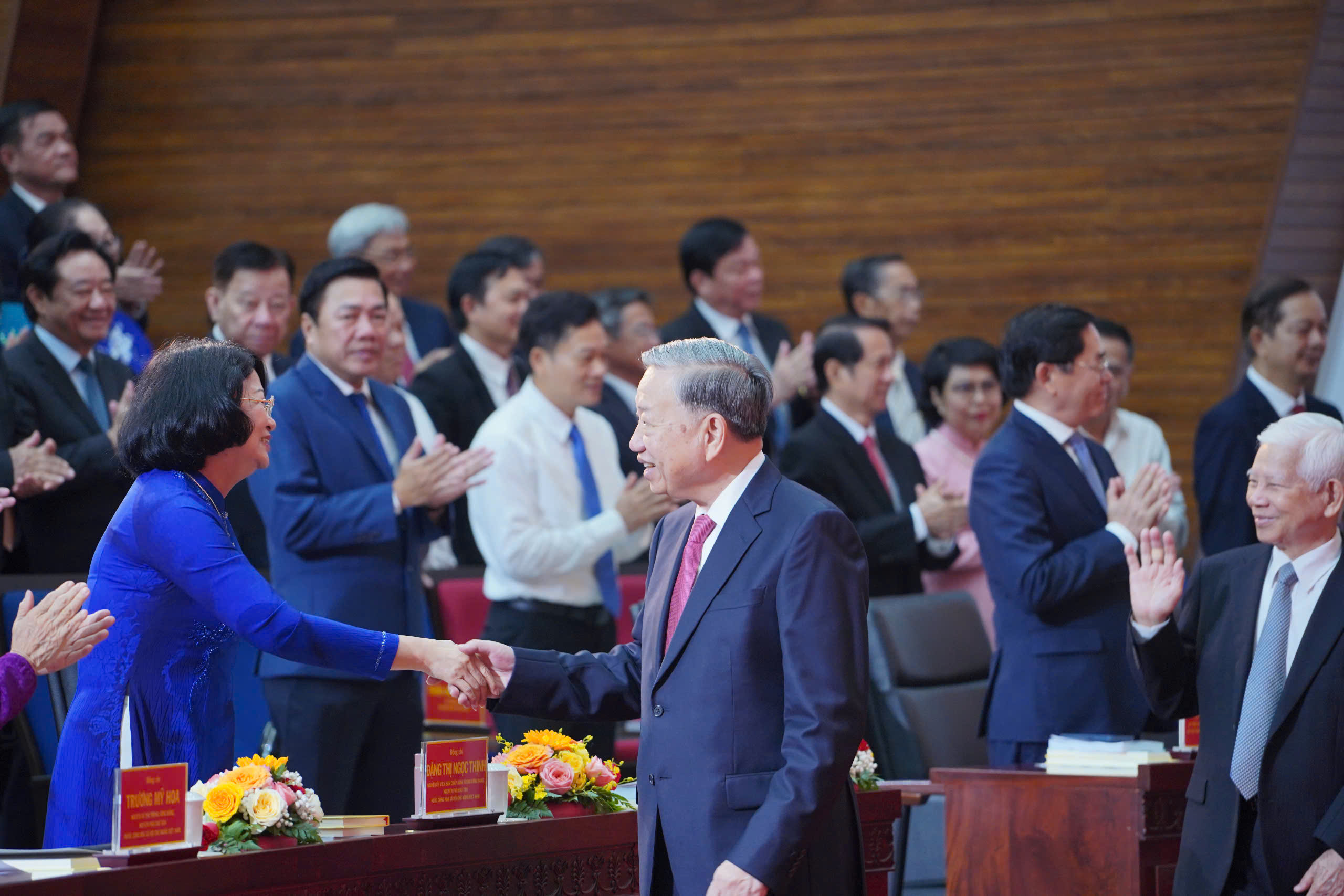 Tổng Bí thư Tô Lâm dự lễ công bố thành lập TP.HCM mới - Ảnh 2.