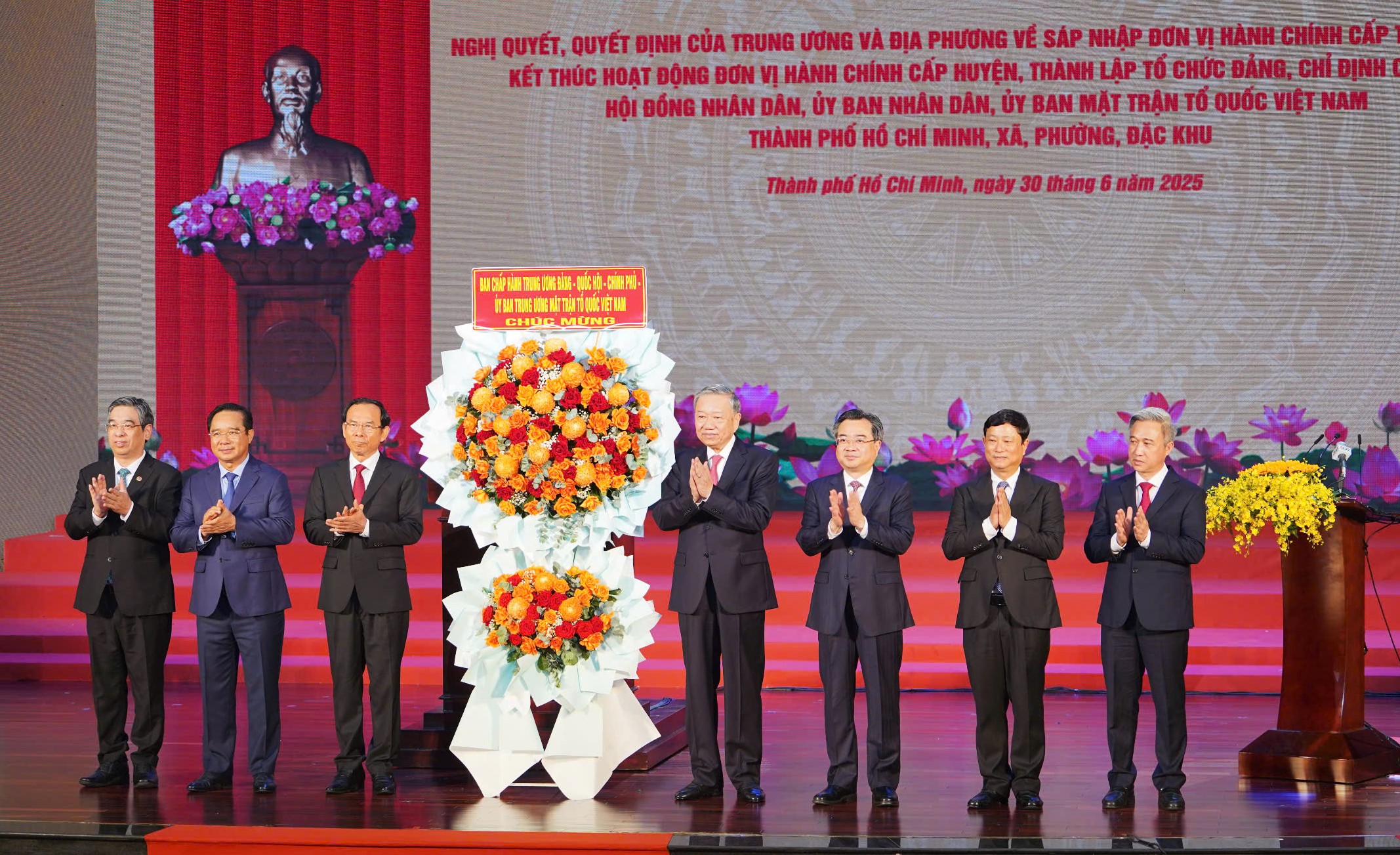 Tổng Bí thư Tô Lâm: 'Hãy để mỗi ngày làm việc là một ngày kiến tạo' - Ảnh 3.