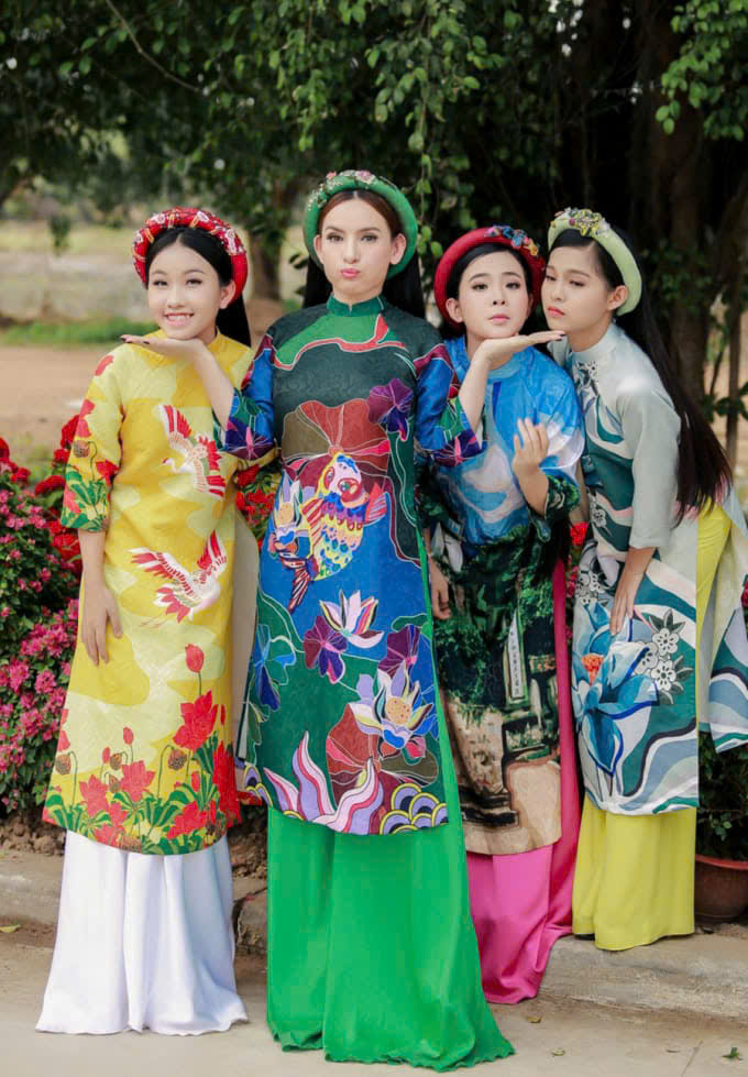 Cuộc sống của ‘bộ ba’ con gái nuôi cố nghệ sĩ Phi Nhung giờ ra sao? Cuộc sống của ‘bộ ba’ con gái nuôi cố nghệ sĩ Phi Nhung giờ ra sao?