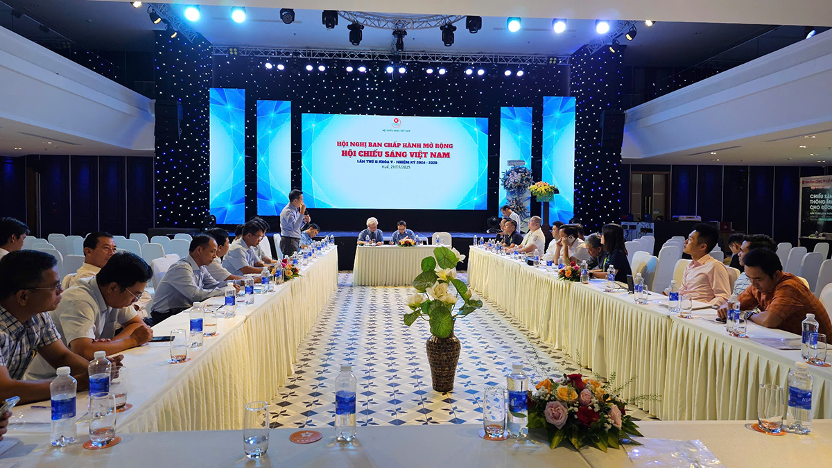 Signify đồng hành Hội chiếu sáng Việt Nam hướng tới phát triển bền vững - Ảnh 1. Signify đồng hành Hội chiếu sáng Việt Nam hướng tới phát triển bền vững - Ảnh 1.