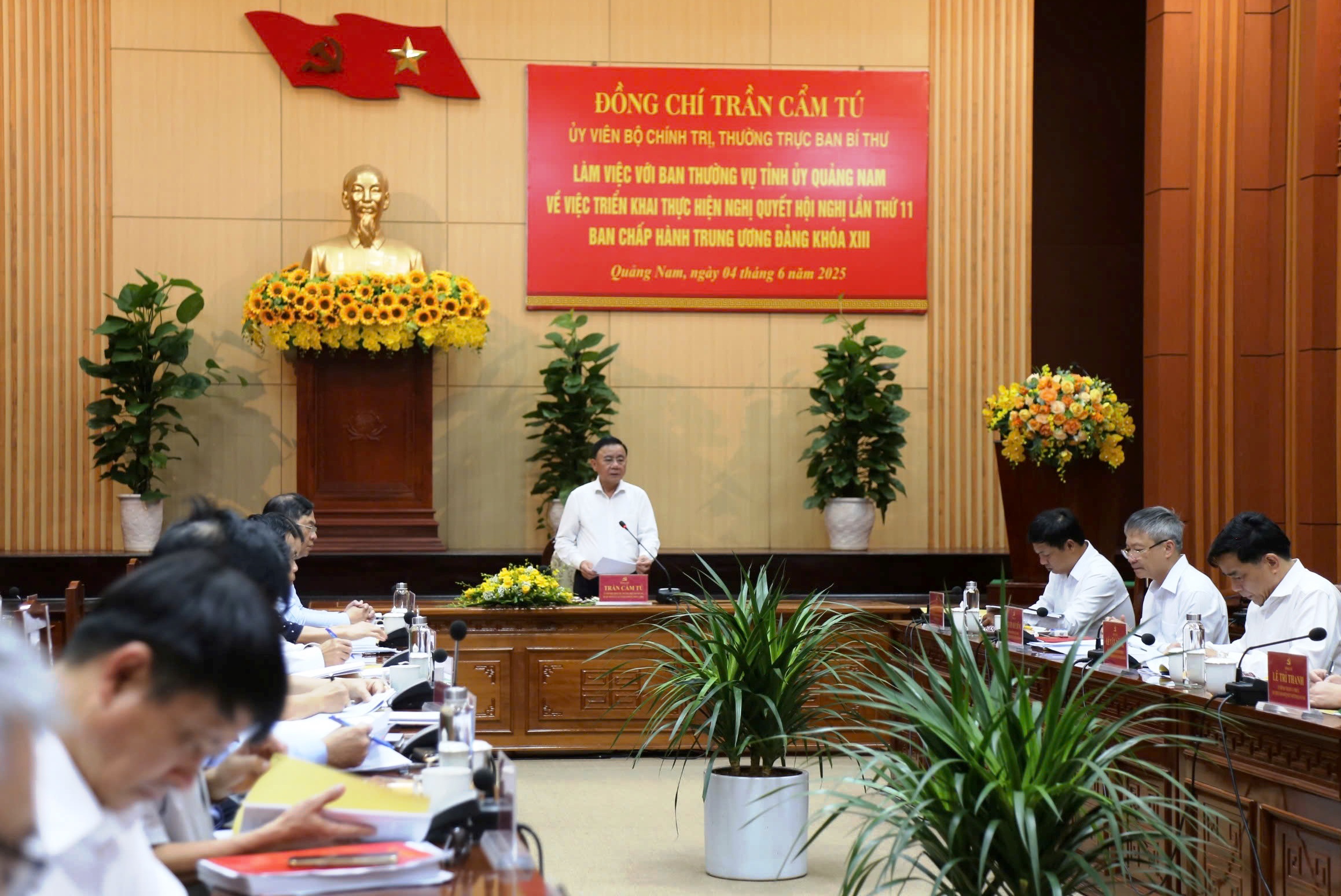 Thường trực Ban Bí thư: 'Không được quyền anh, quyền tôi mà phải vì lợi ích chung' - Ảnh 1.