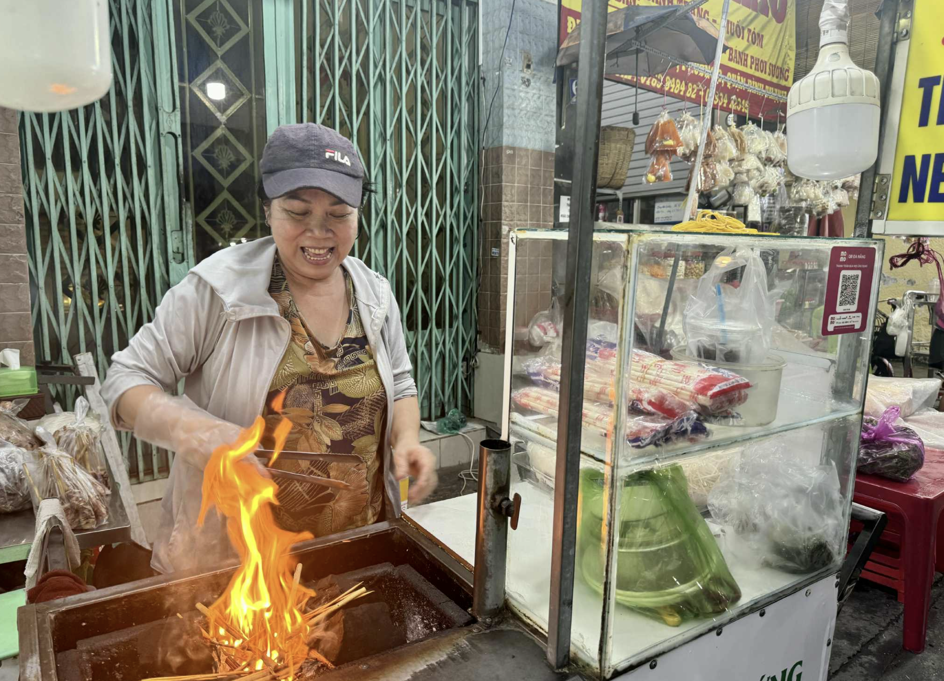 Nhiều hàng quán nổi tiếng TP.HCM 'quyết' không nhận chuyển khoản, vì sao? - Ảnh 3.
