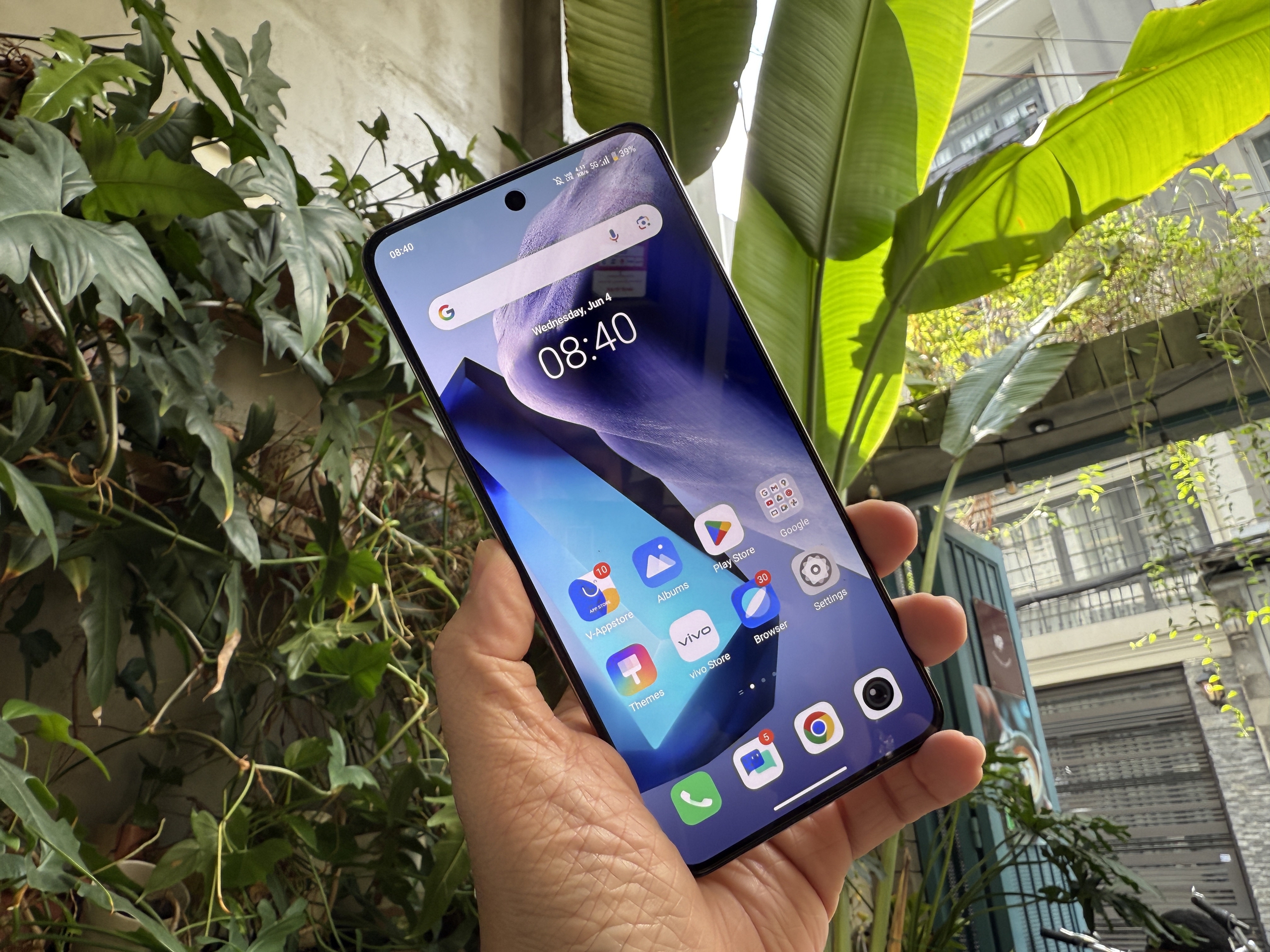 Trải nghiệm Vivo V50 Lite 5G - Ảnh 2.