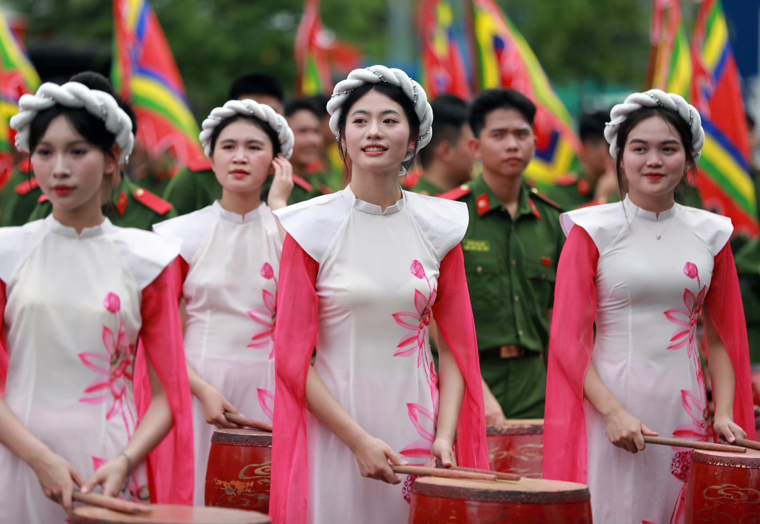 Những bóng hồng công an nhân dân 'tuyệt đối điện ảnh' ở TP.HCM- Ảnh 7. Những bóng hồng công an nhân dân 'tuyệt đối điện ảnh' ở TP.HCM- Ảnh 7.