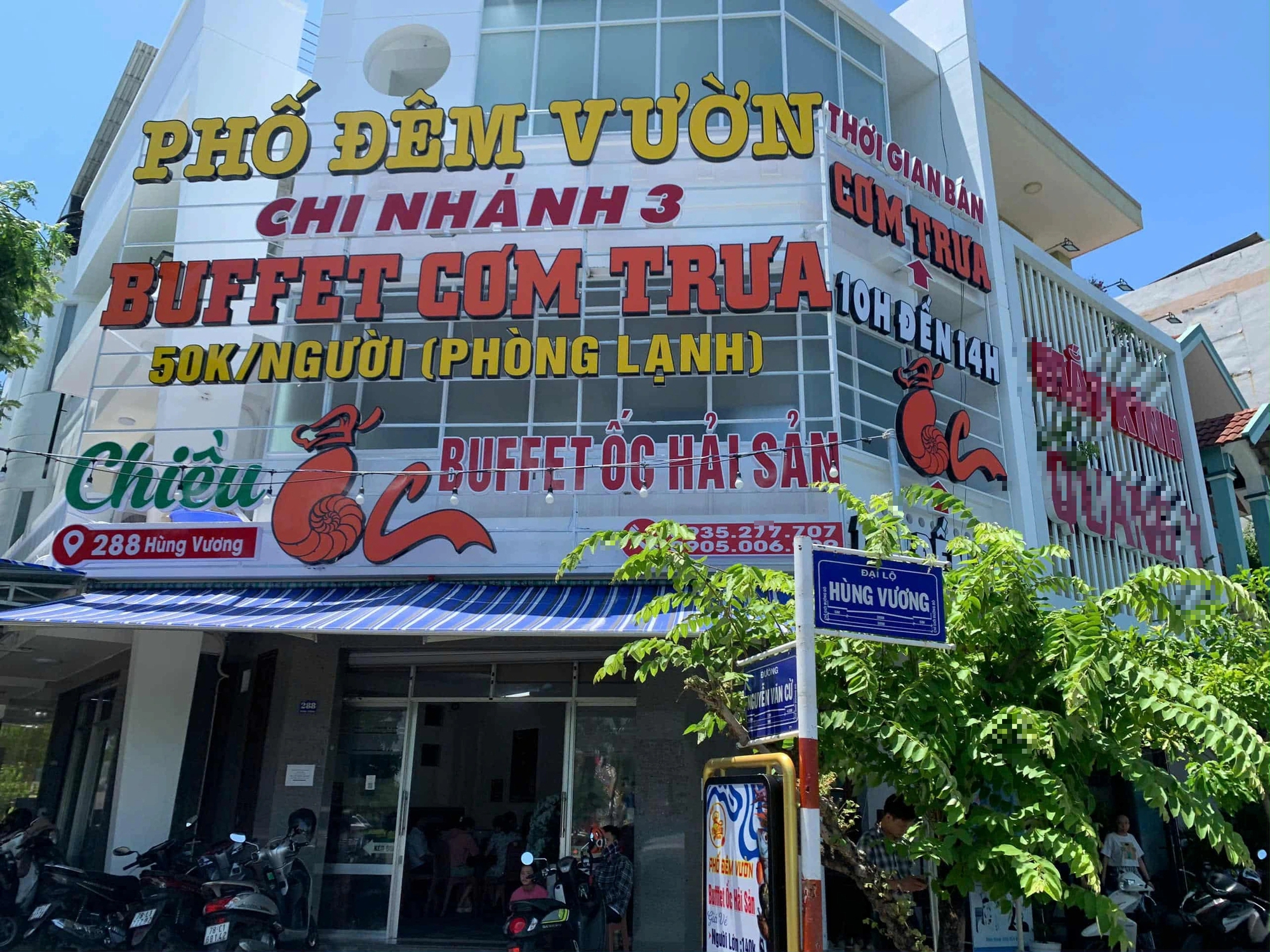 Vụ nhập viện sau ăn buffet ốc theo review TikToker: Phát hiện nhiều vi phạm của quán - Ảnh 1.