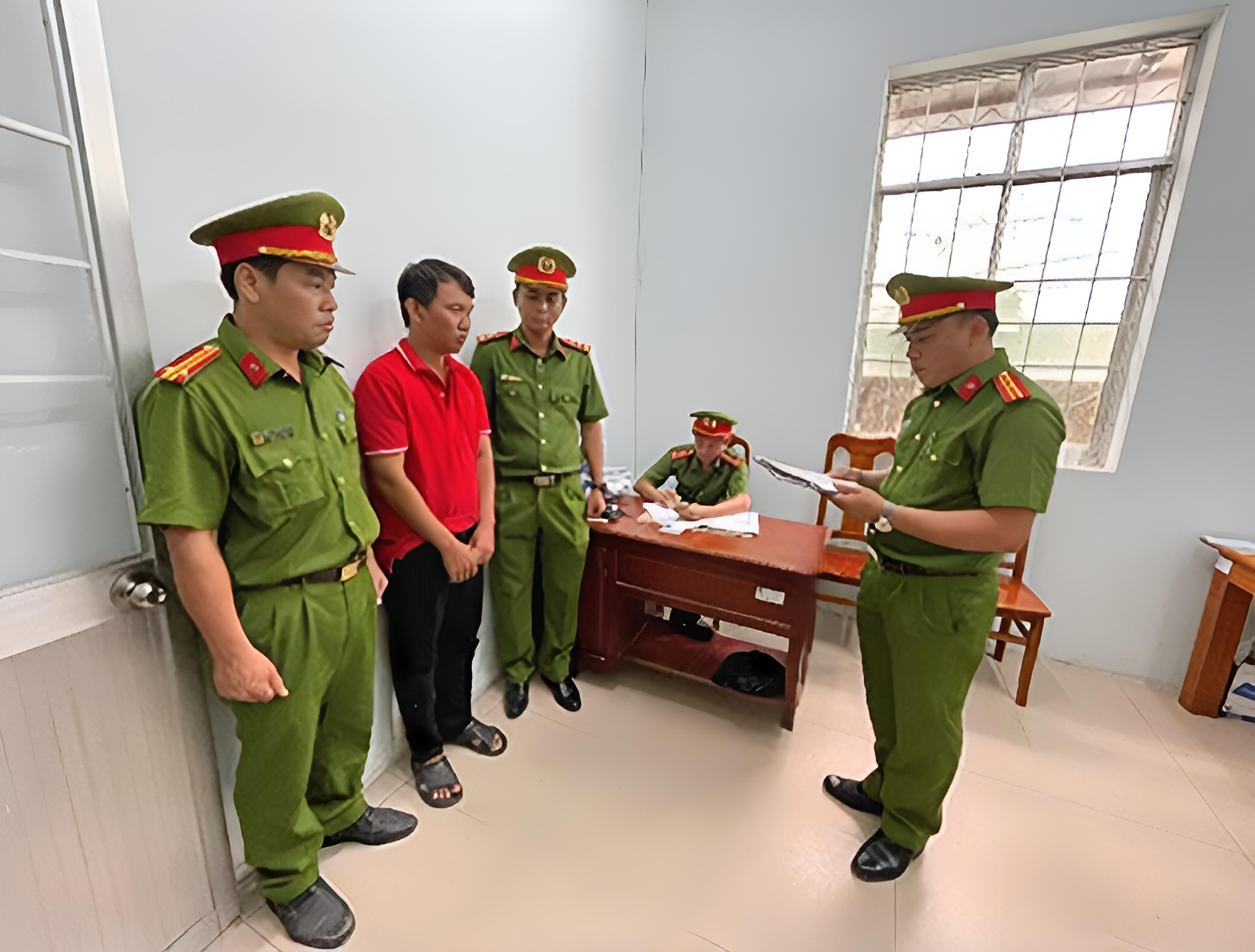 Khởi tố bị can tự xưng cán bộ xã lừa đảo hơn 4,1 tỉ đồng- Ảnh 1.