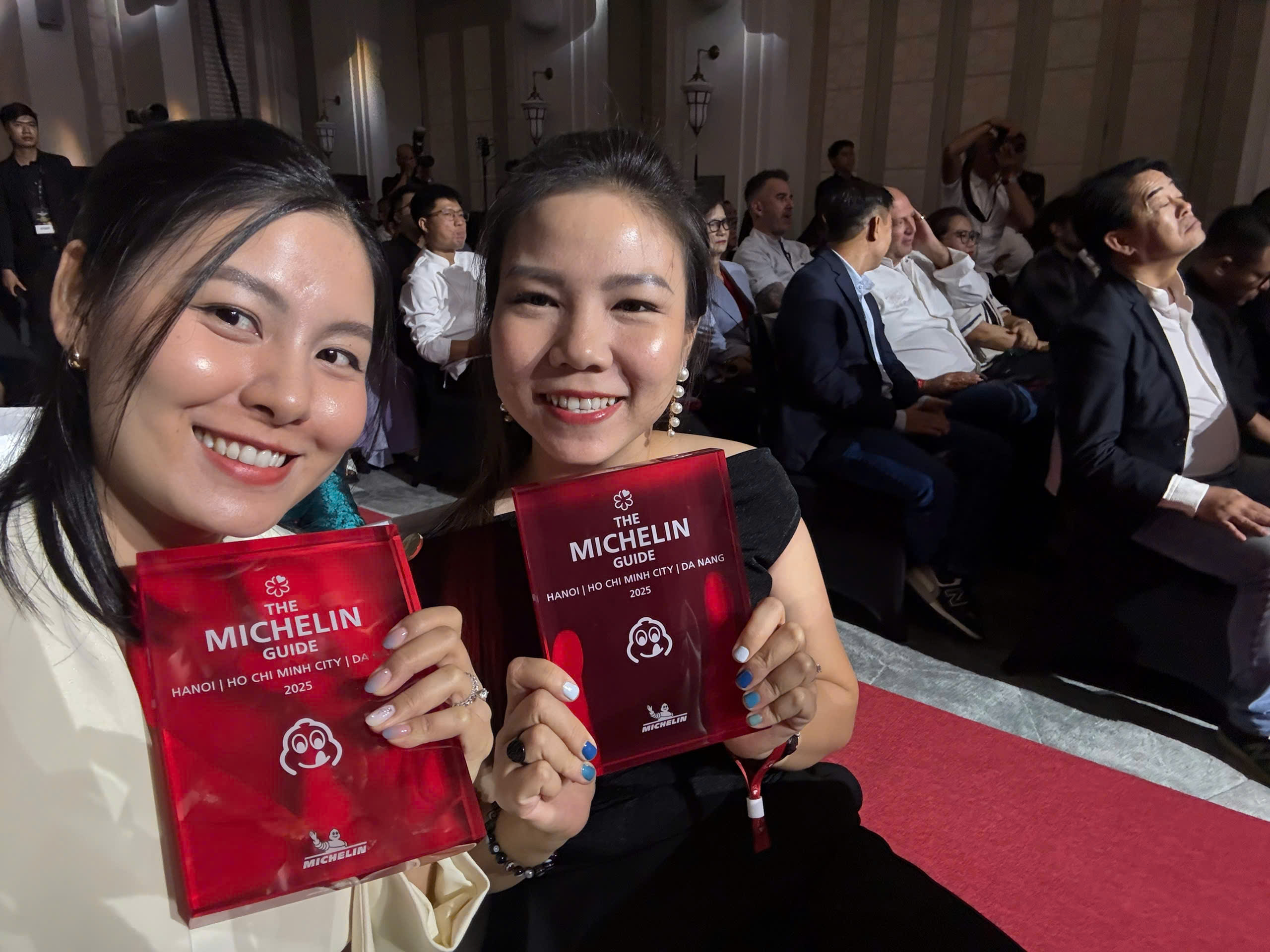 Độc nhất TP.HCM: 2 quán phở khác nhau của chị em ruột, Michelin khen 3 năm liền - Ảnh 2.