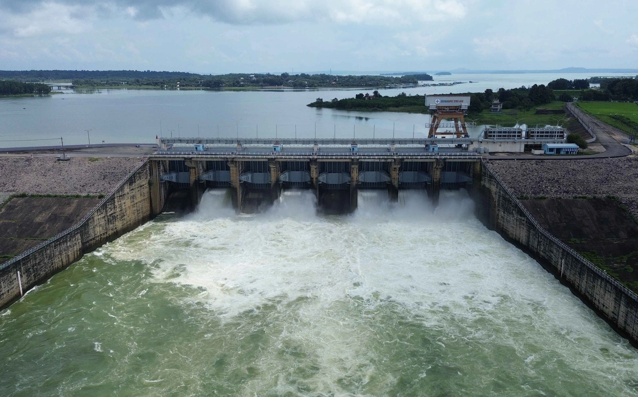 Đồng Nai: Dẫn nước từ hồ Trị An cung cấp cho nhà máy đốt rác phát điện- Ảnh 2. Đồng Nai: Dẫn nước từ hồ Trị An cung cấp cho nhà máy đốt rác phát điện- Ảnh 2.