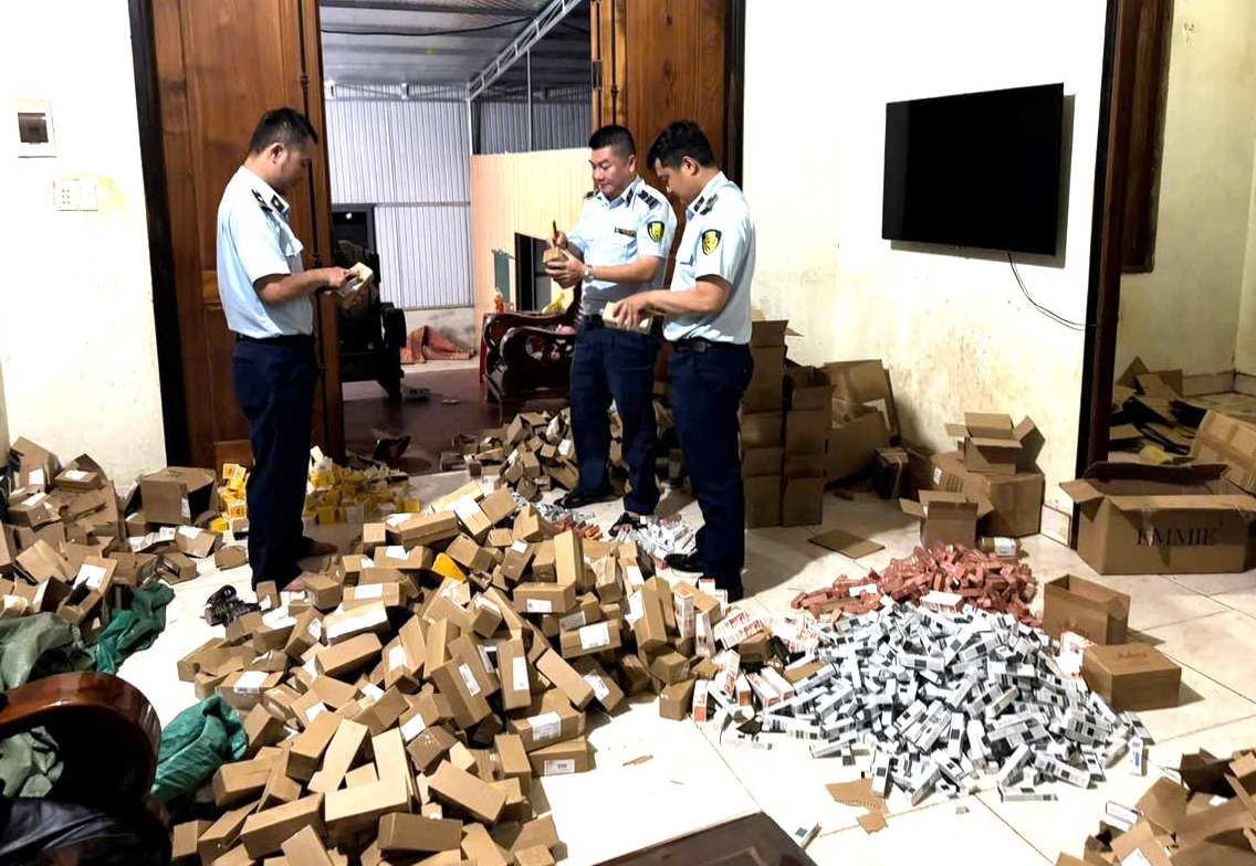 Phát hiện hơn 5.000 sản phẩm mỹ phẩm được mua 'trôi nổi', không rõ nguồn gốc - Ảnh 1.