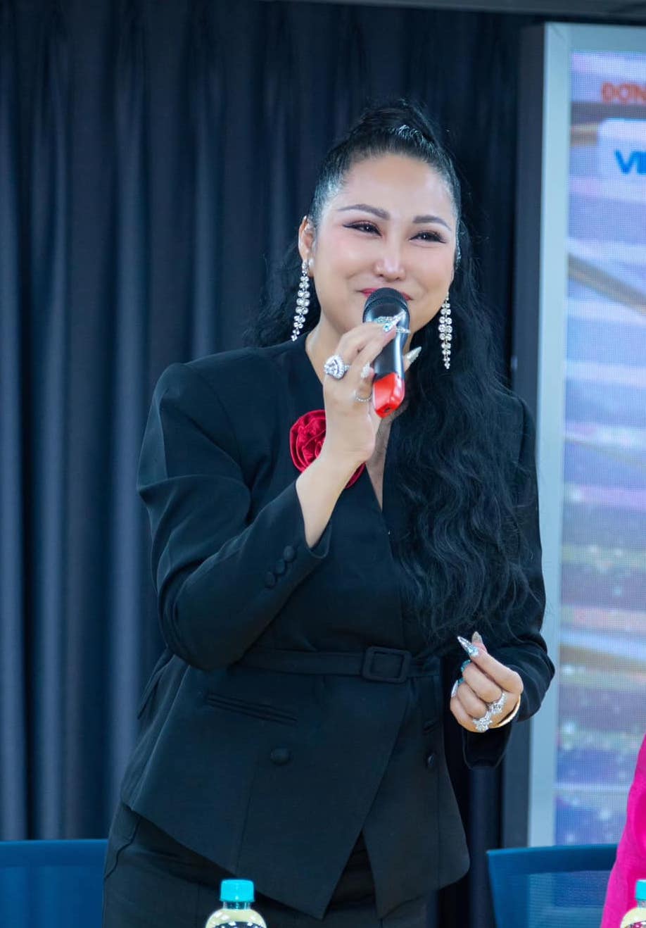Phi Thanh Vân lên chức Phó viện trưởng- Ảnh 1. Phi Thanh Vân lên chức Phó viện trưởng- Ảnh 1.