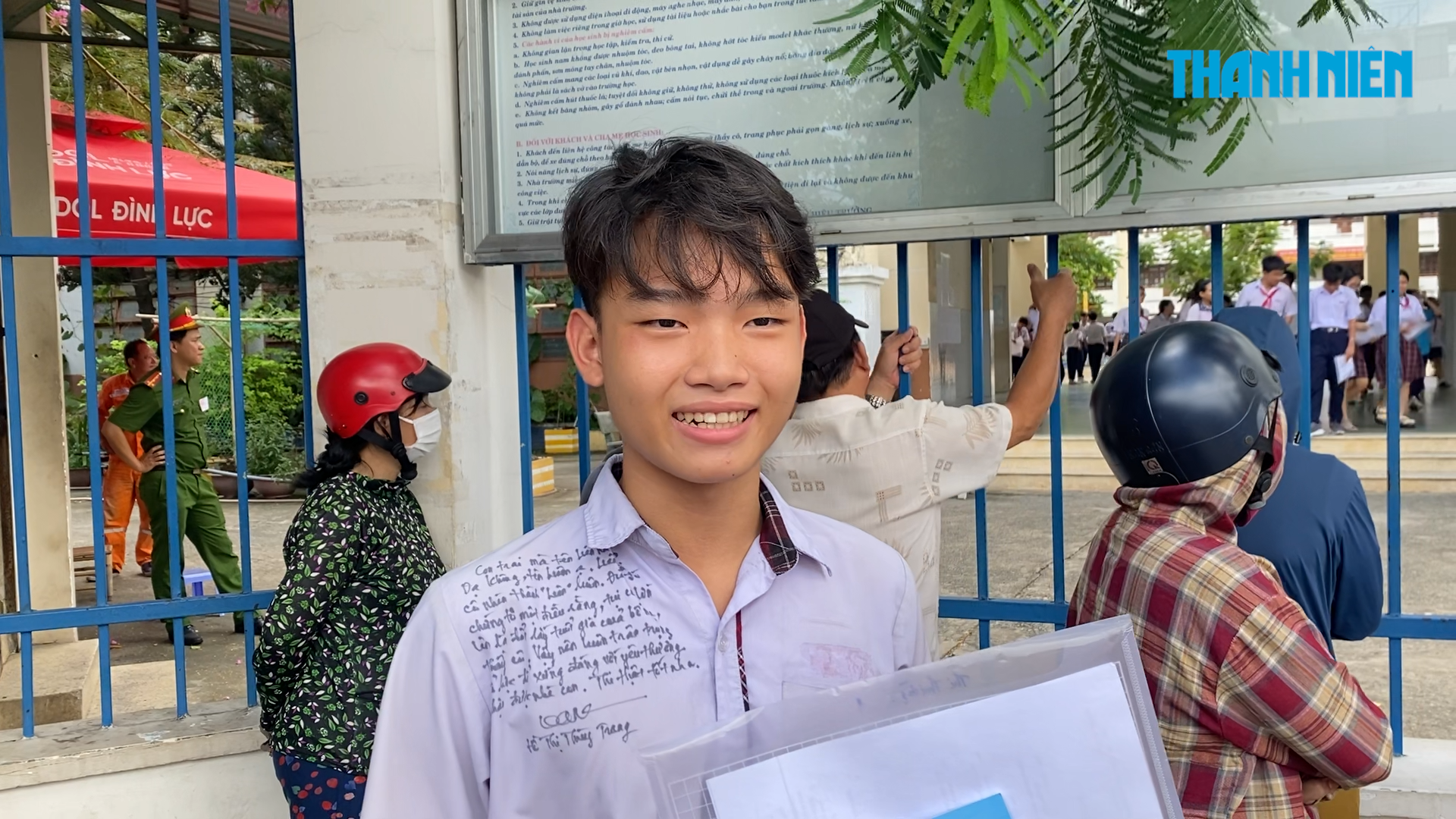 Thi lớp 10 TP.HCM: Thí sinh than đề thi ngữ văn 'khó hơn dự đoán'! - Ảnh 1.