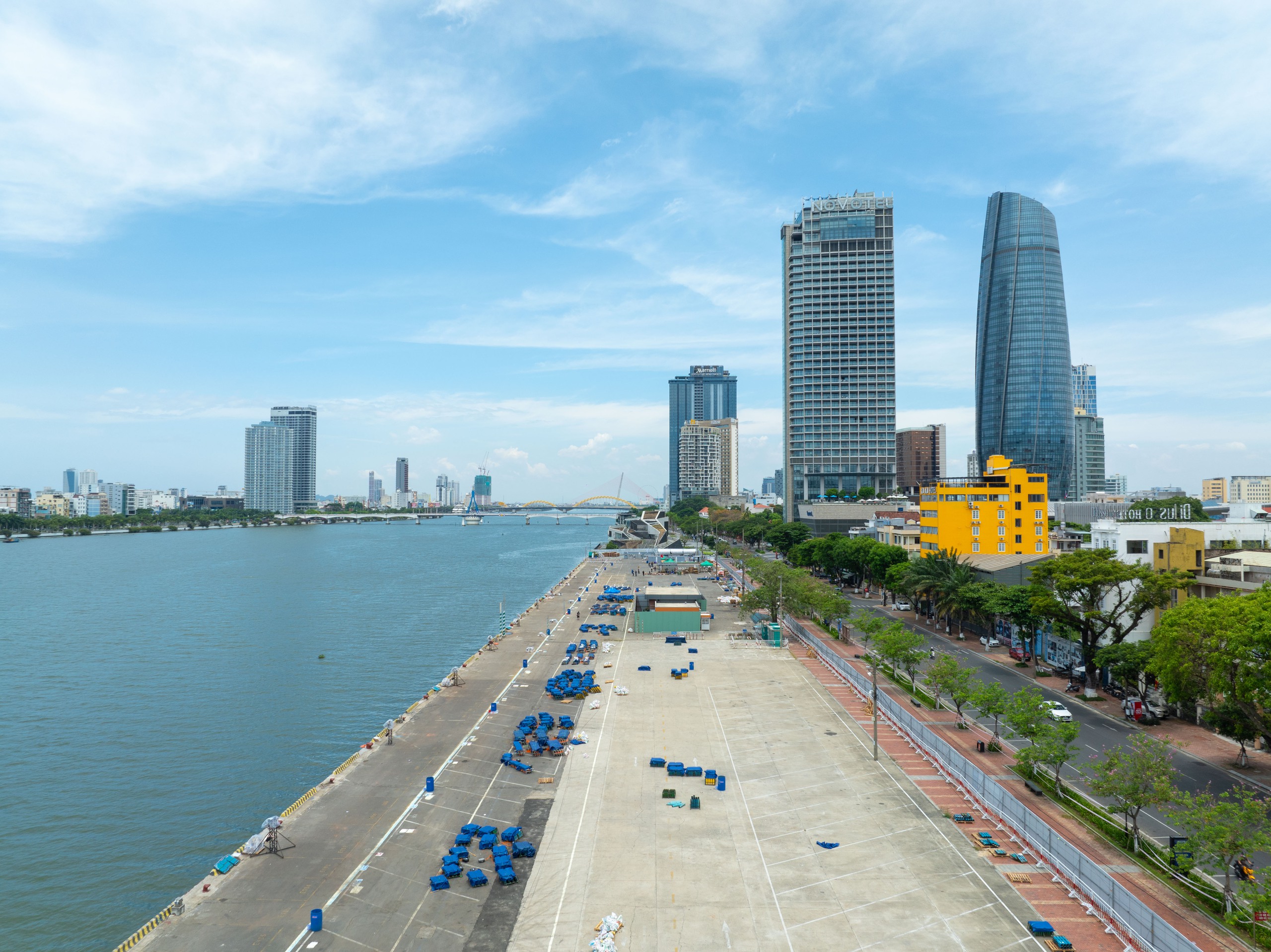 Lần đầu xuất trận, Z121 hứa hẹn thắp sáng cảm xúc trên sông Hàn đêm nay Lần đầu xuất trận, Z121 hứa hẹn thắp sáng cảm xúc trên sông Hàn đêm nay