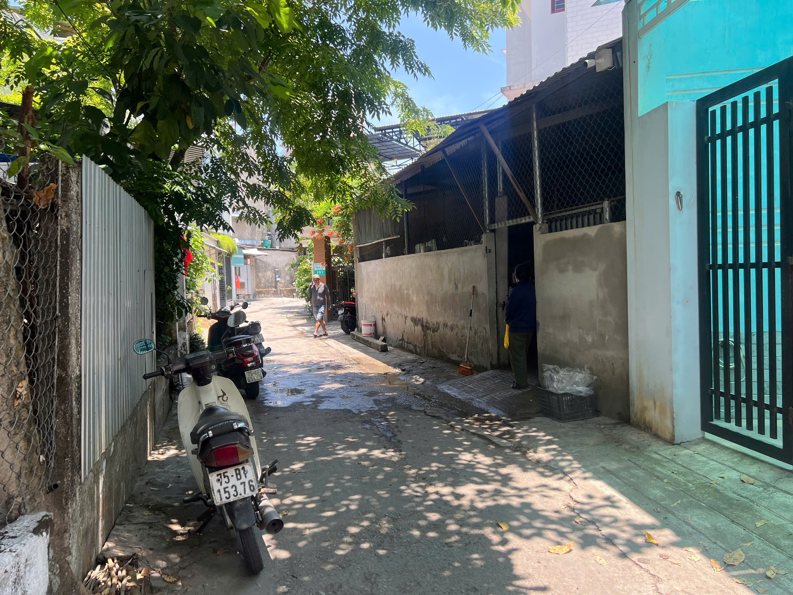 Vụ gia đình ở Huế bị đâm: Nghi phạm là con rể, 2 người đã tử vong - Ảnh 2.
