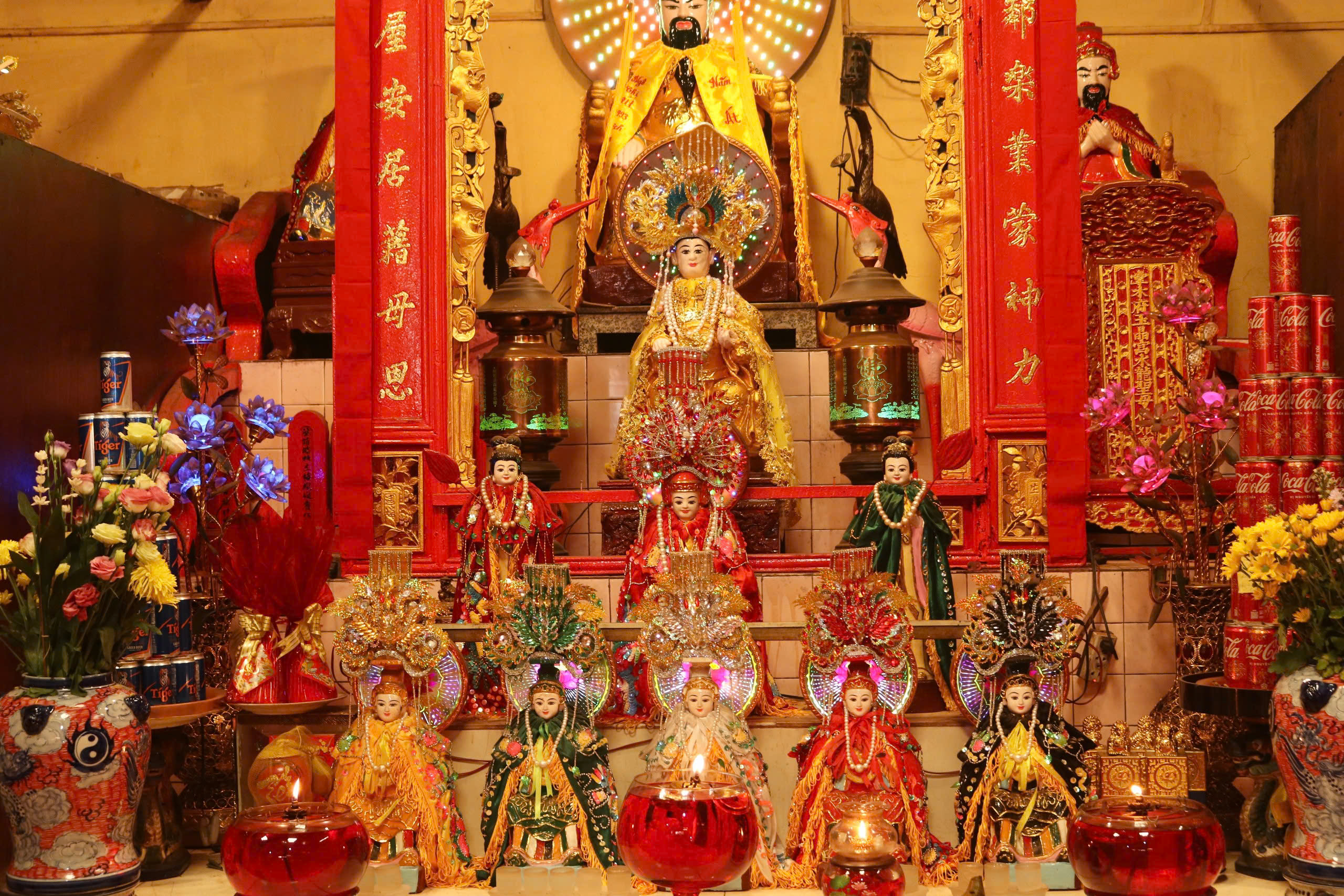 Miếu cổ gần 200 tuổi ở TP.HCM: Giai thoại người đánh cá vớt được pho tượng lạ- Ảnh 3. Miếu cổ gần 200 tuổi ở TP.HCM: Giai thoại người đánh cá vớt được pho tượng lạ- Ảnh 3.