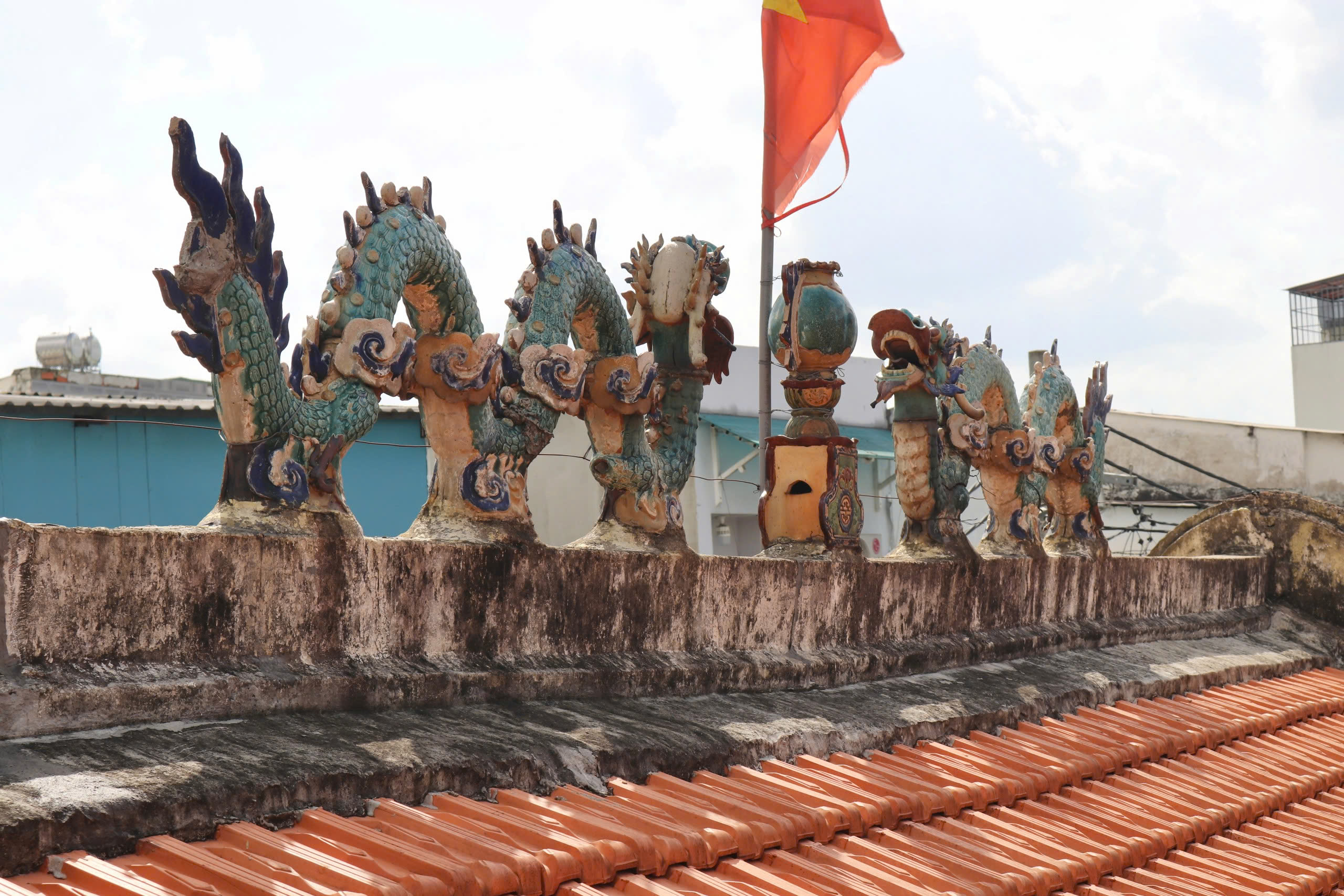 Miếu cổ gần 200 tuổi ở TP.HCM: Giai thoại người đánh cá vớt được pho tượng lạ- Ảnh 1. Miếu cổ gần 200 tuổi ở TP.HCM: Giai thoại người đánh cá vớt được pho tượng lạ- Ảnh 1.