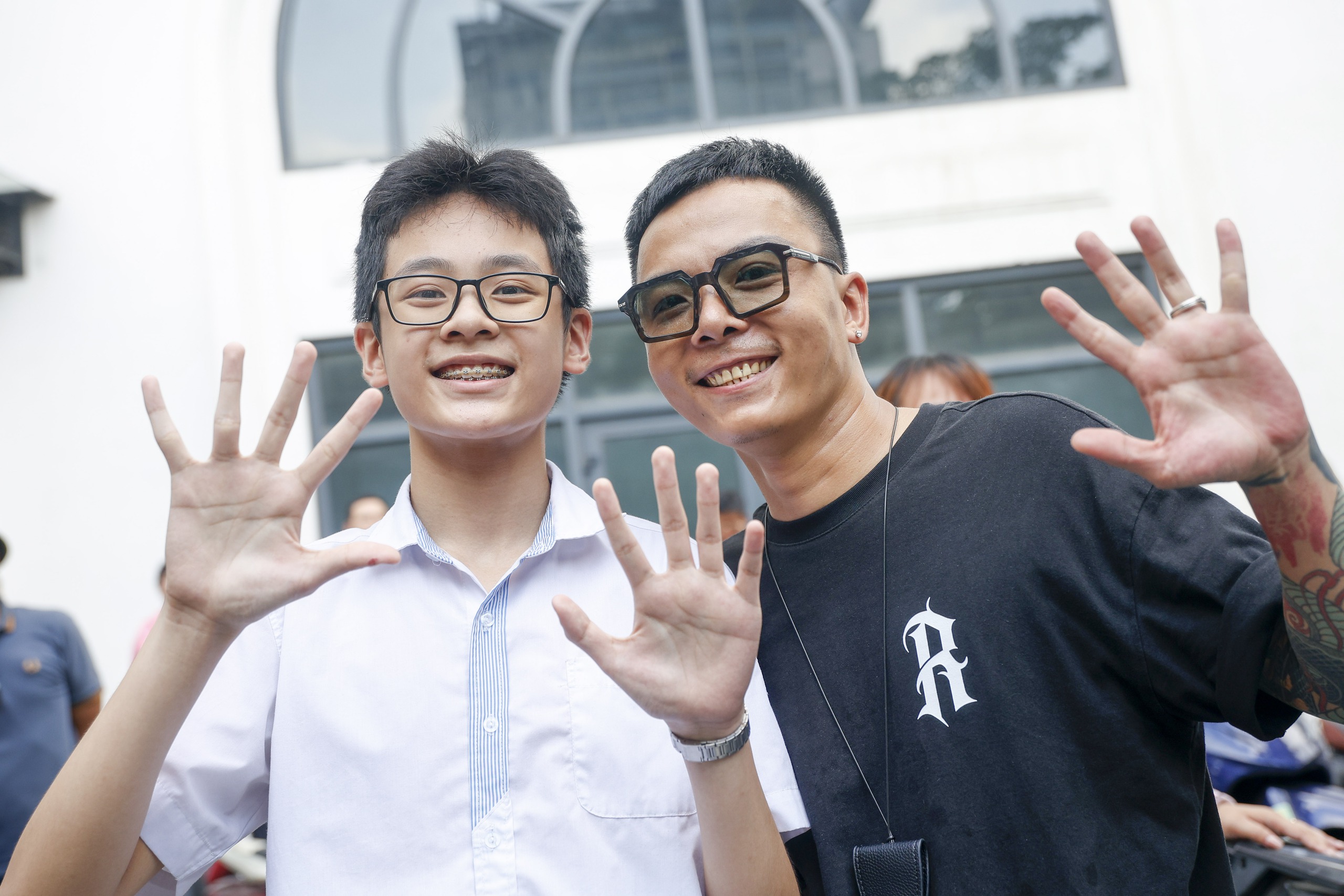 Thi lớp 10 Hà Nội: Thí sinh ăn mừng, tự tin đạt điểm tuyệt đối ngoại ngữ Thi lớp 10 Hà Nội: Thí sinh ăn mừng, tự tin đạt điểm tuyệt đối ngoại ngữ