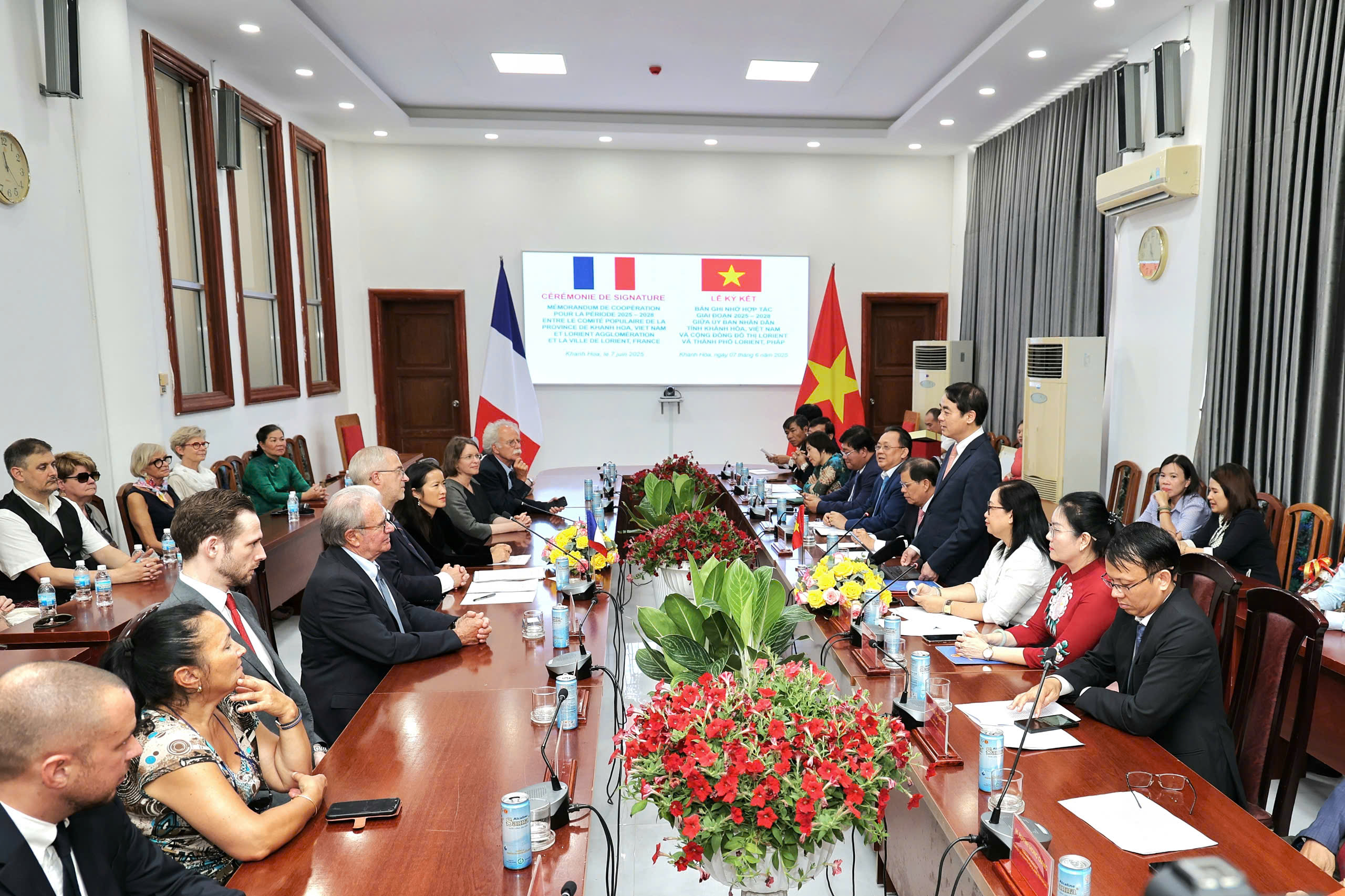Khánh Hòa hợp tác với TP.Lorient: Hướng tới đô thị biển quốc tế- Ảnh 1. Khánh Hòa hợp tác với TP.Lorient: Hướng tới đô thị biển quốc tế- Ảnh 1.