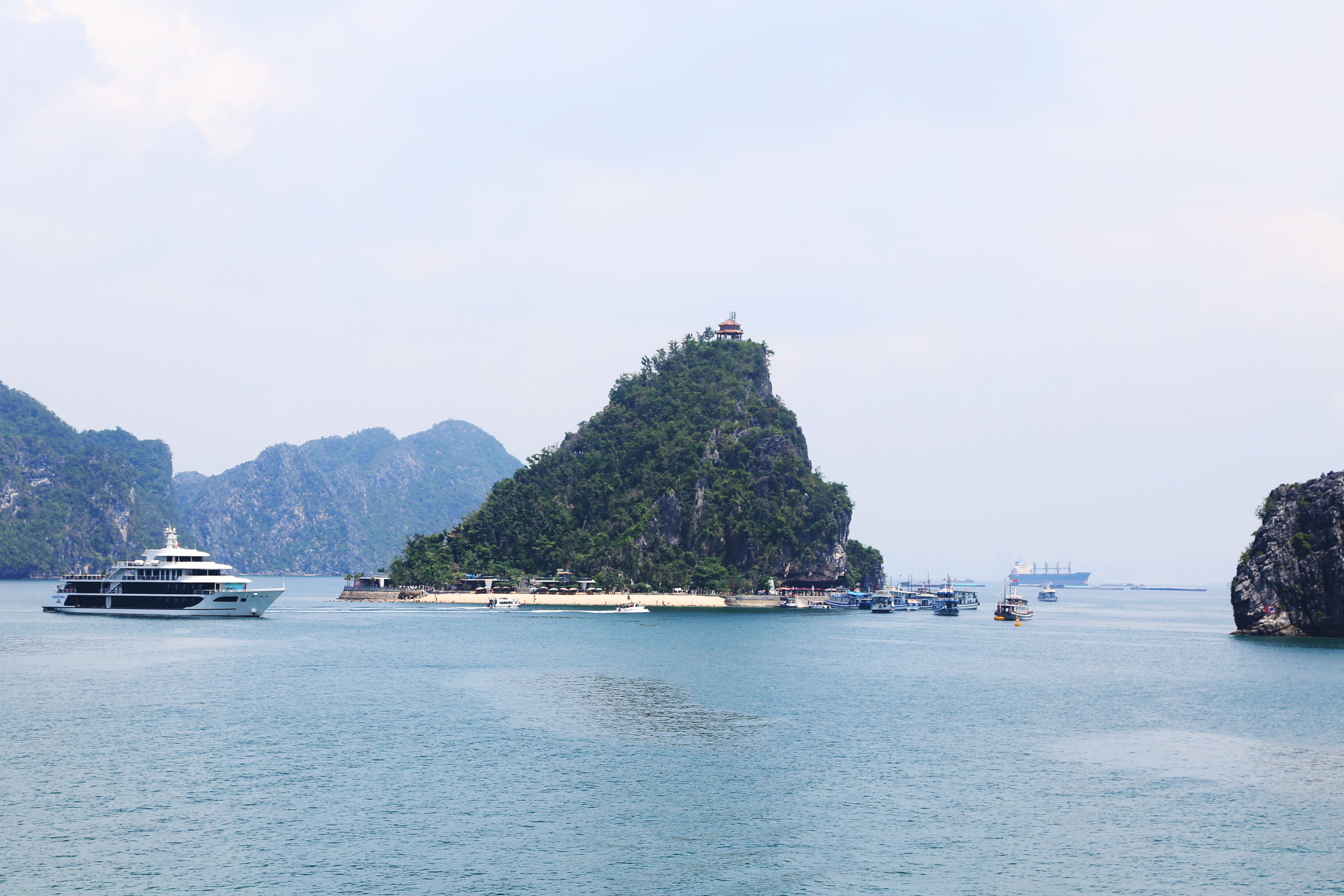Du lịch Quảng Ninh phải phá thế ‘kinh doanh một mùa’ Du lịch Quảng Ninh phải phá thế ‘kinh doanh một mùa’
