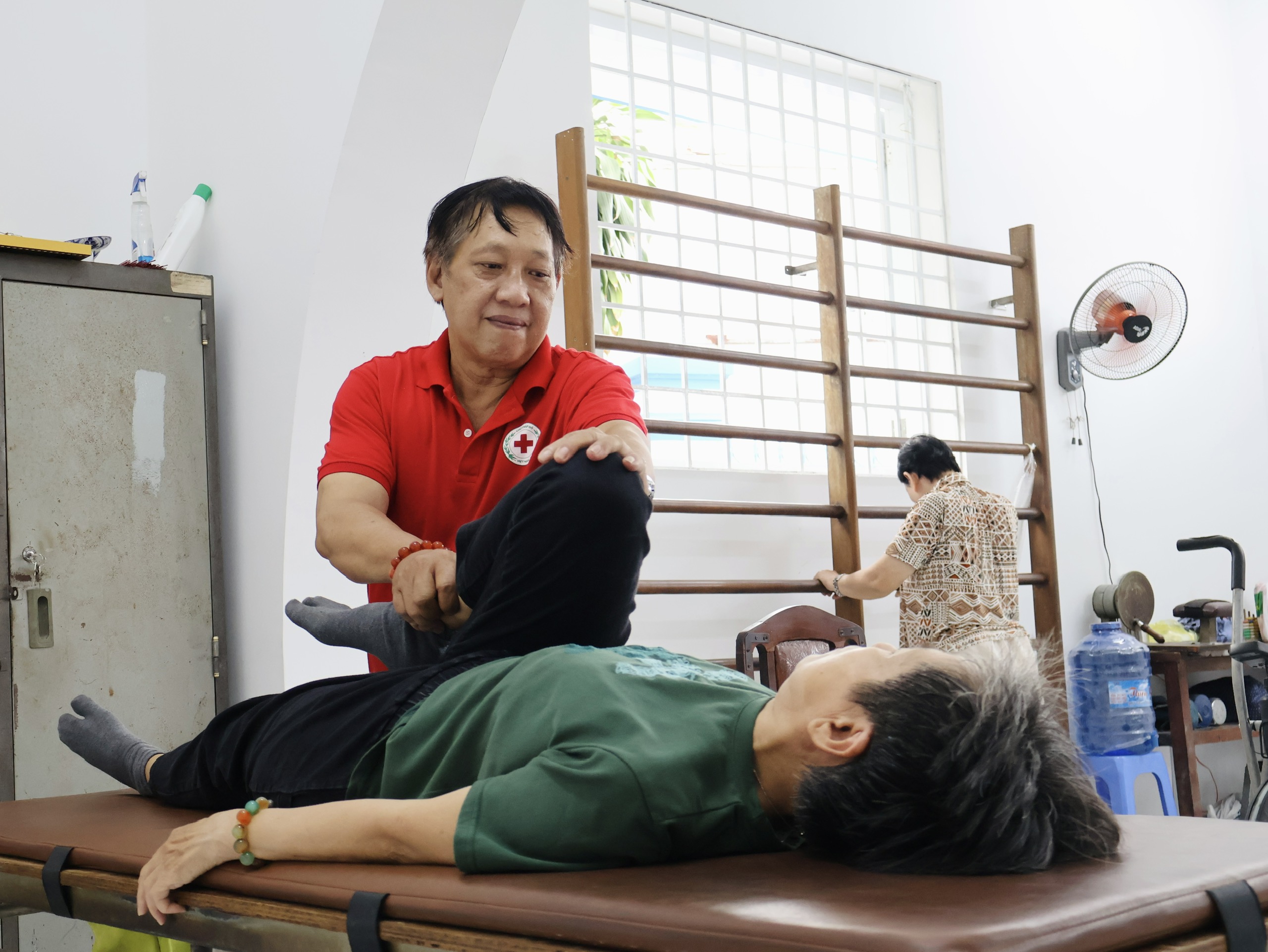 ‘Ơn cứu mạng’, bệnh nhân ở lại phòng khám suốt đời để làm điều không ai ngờ - Ảnh 5.