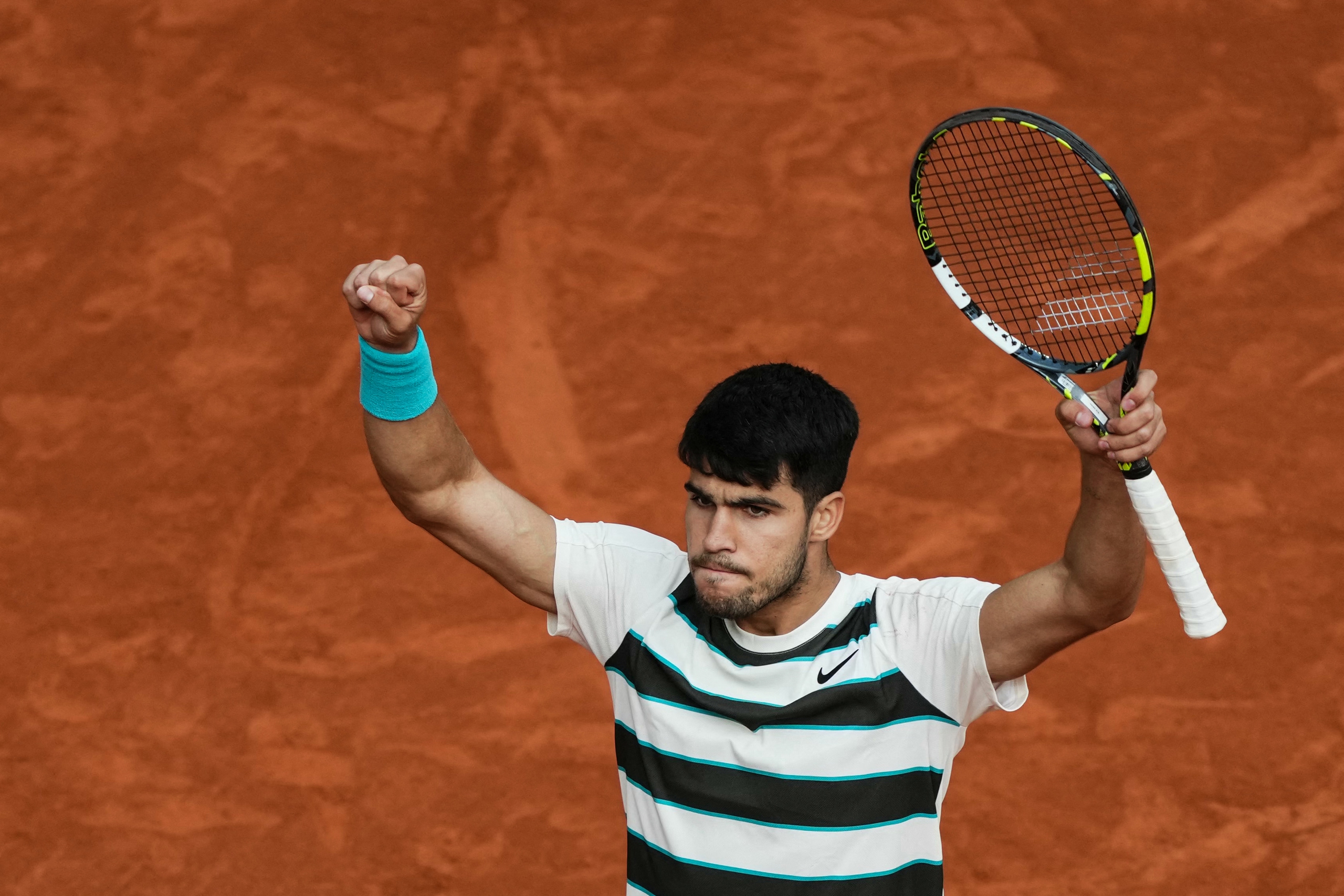 Alcaraz vô địch Roland Garros 2025: Cú lội ngược dòng kinh điển - Ảnh 13.