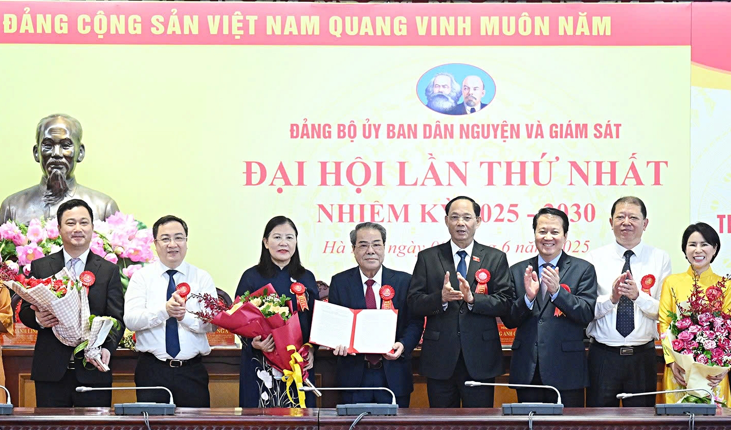 Chỉ định Bí thư Đảng ủy Ủy ban Dân nguyện – Giám sát Quốc hội Chỉ định Bí thư Đảng ủy Ủy ban Dân nguyện – Giám sát Quốc hội