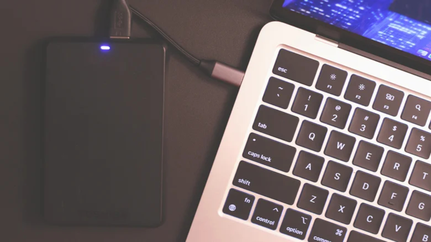 Lý do người dùng nên tránh mua MacBook phiên bản cơ bản - Ảnh 2.